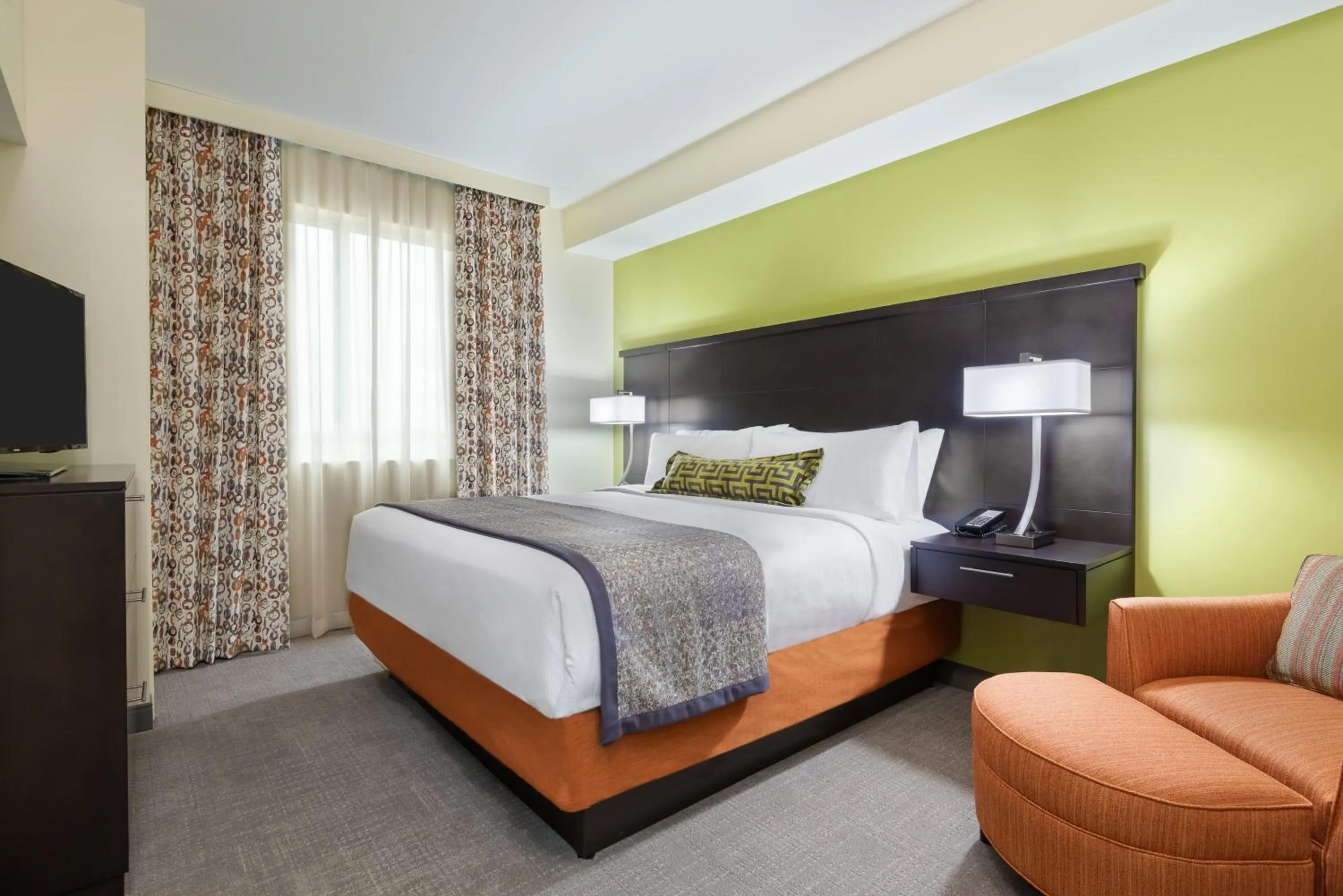 Queen Suite with Two Queen Beds and Mobility Accessible Bathtub - Non-Smoking in Staybridge Suites - Miami International Airport by IHG