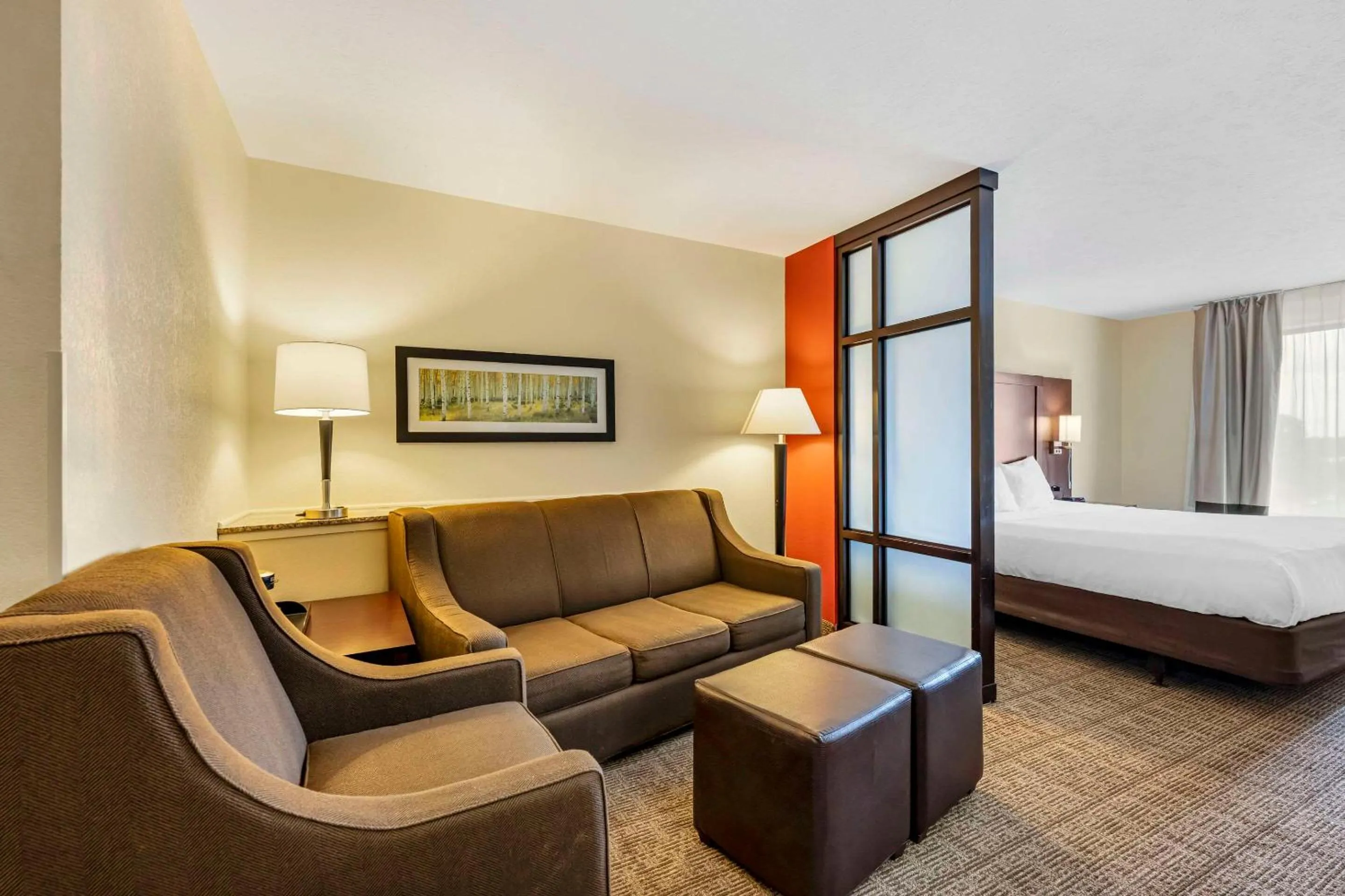 Bedroom, Bed in Comfort Suites East Lincoln - Mall Area