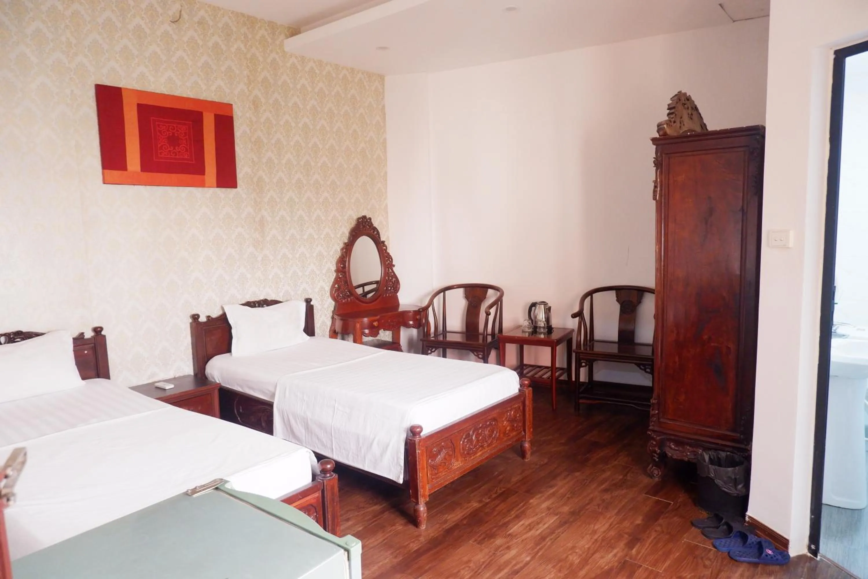 Photo of the whole room, Bed in Group Nest Hotel