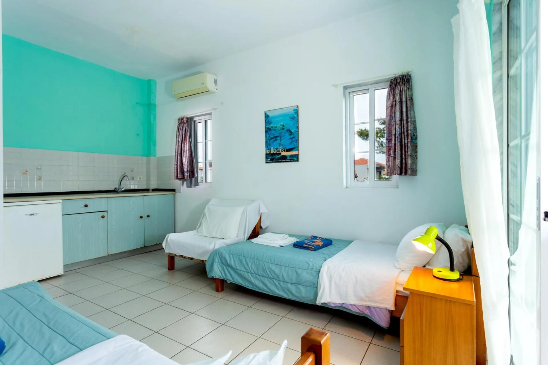 Kitchen or kitchenette, Bed in Melissa Gold Coast