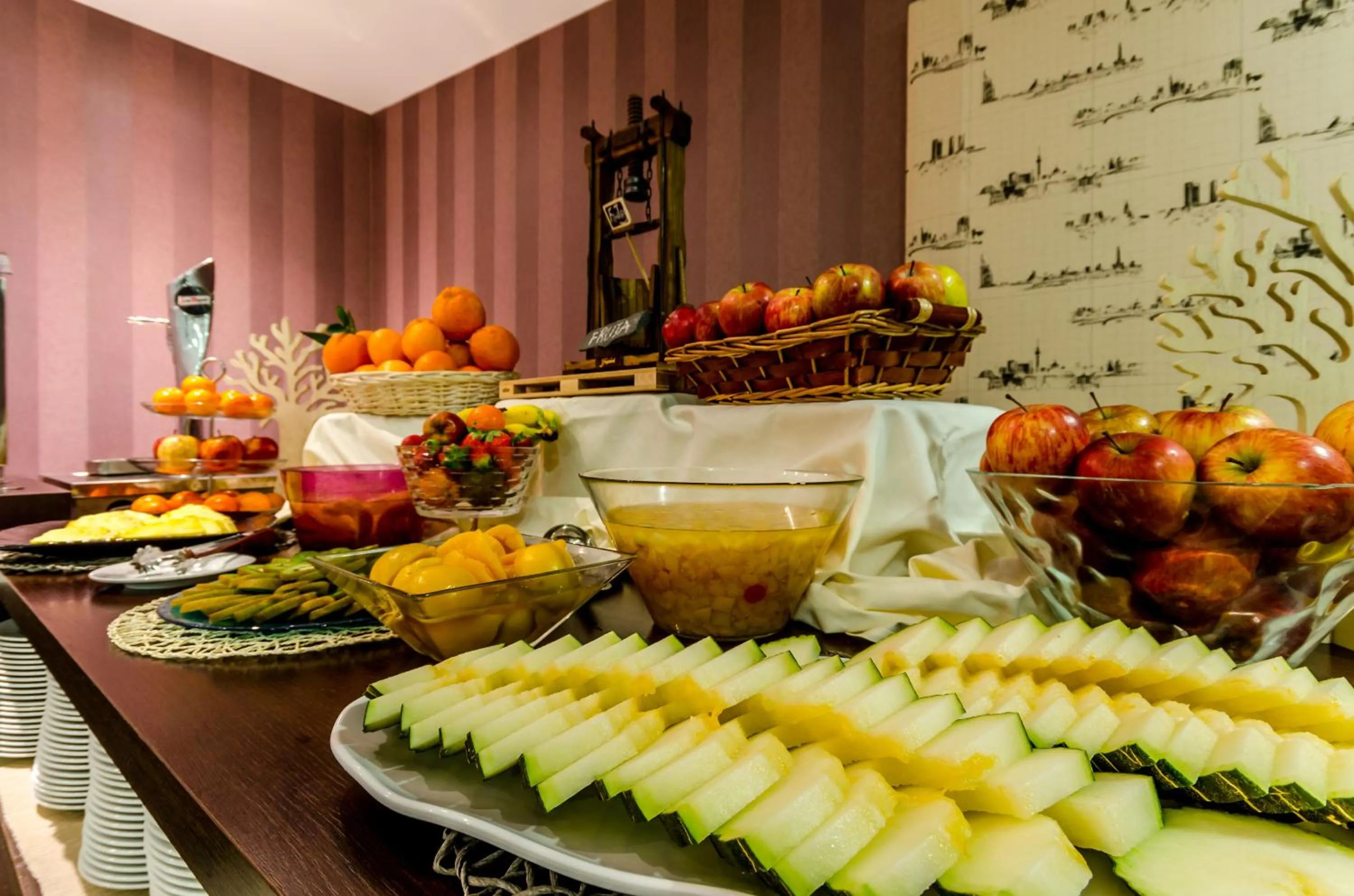 Restaurant/places to eat in YIT Vía Sevilla Mairena