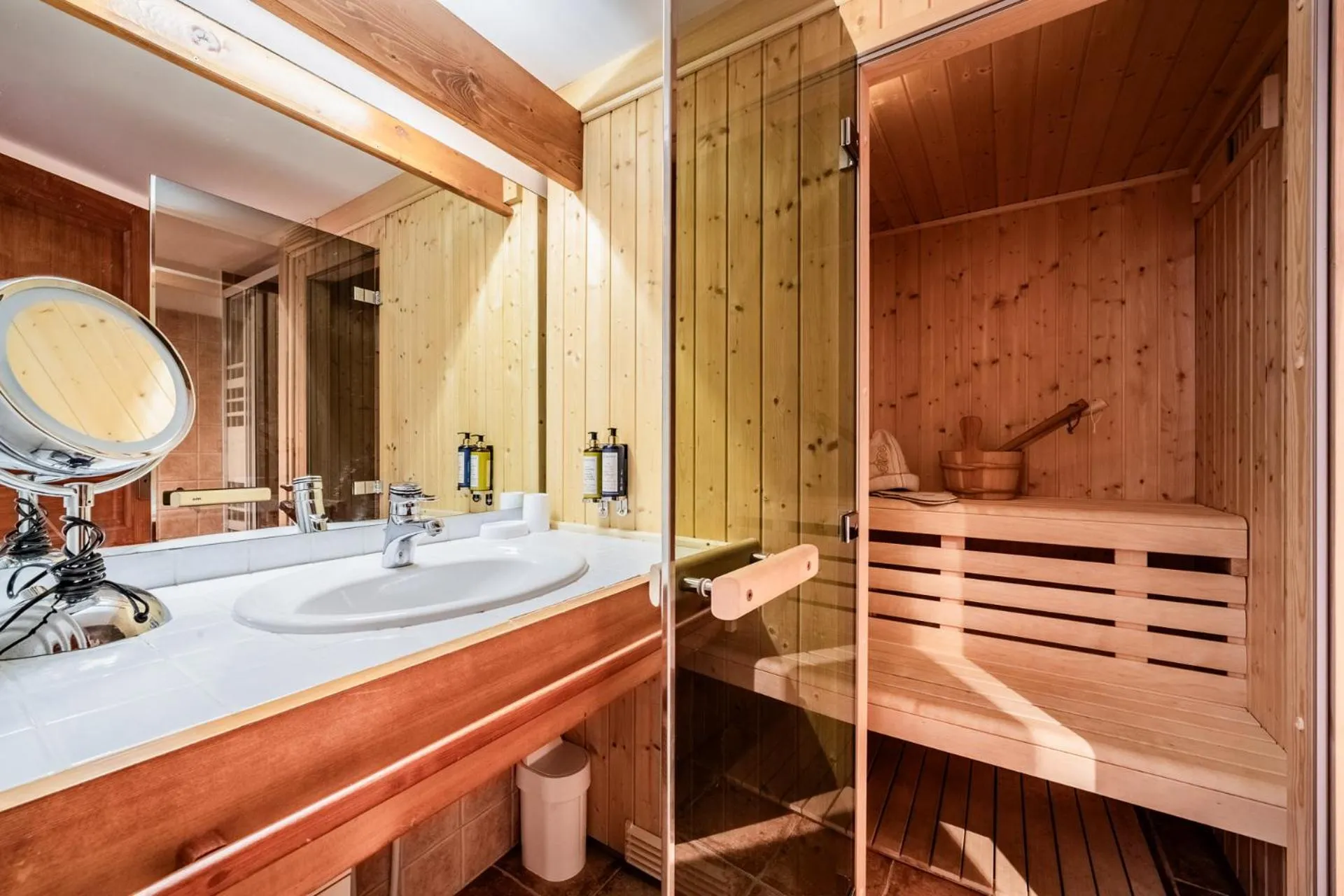 Eden Hotel, Apartments and Chalet Chamonix Les Praz