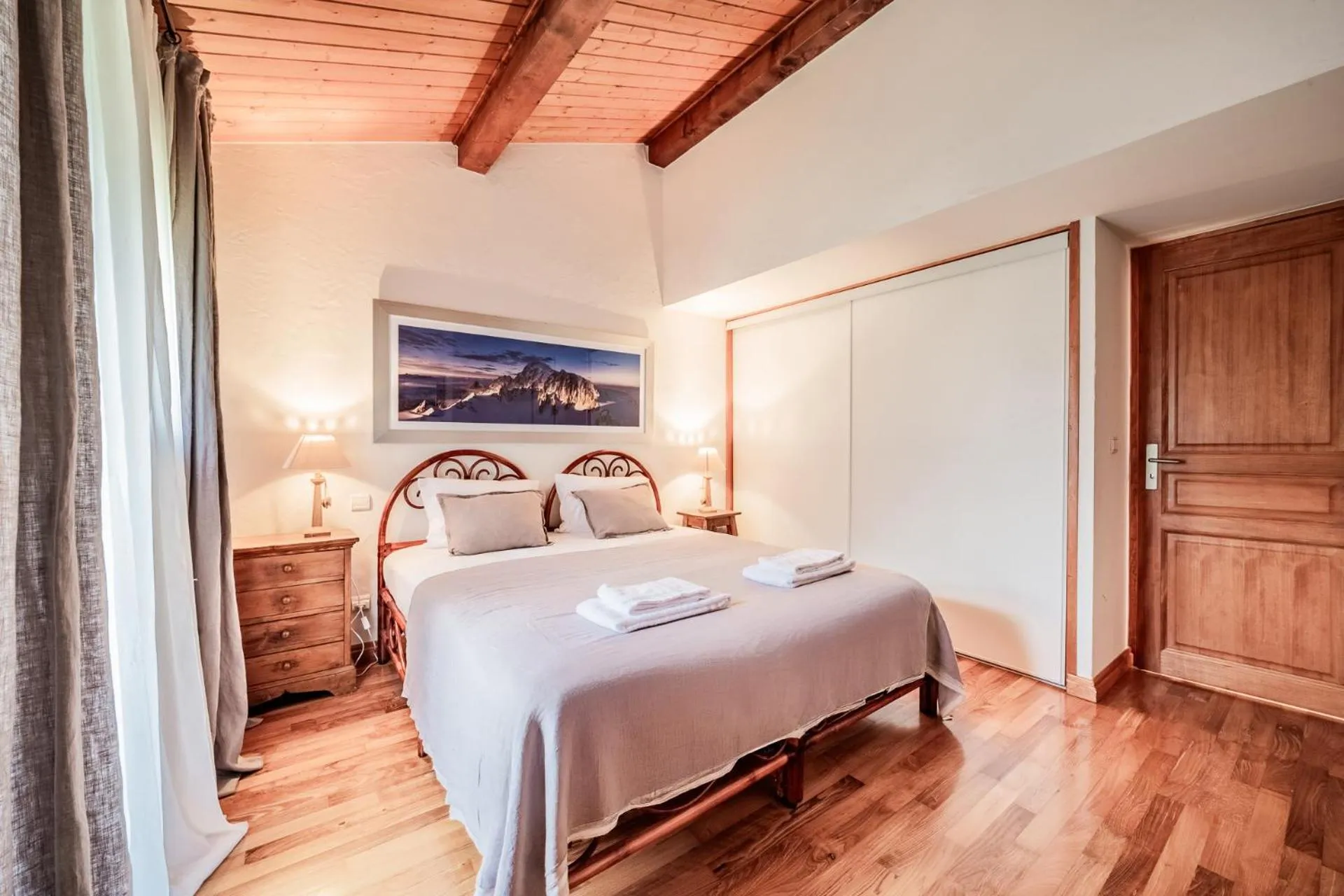 Bed in Eden Hotel, Apartments and Chalet Chamonix Les Praz