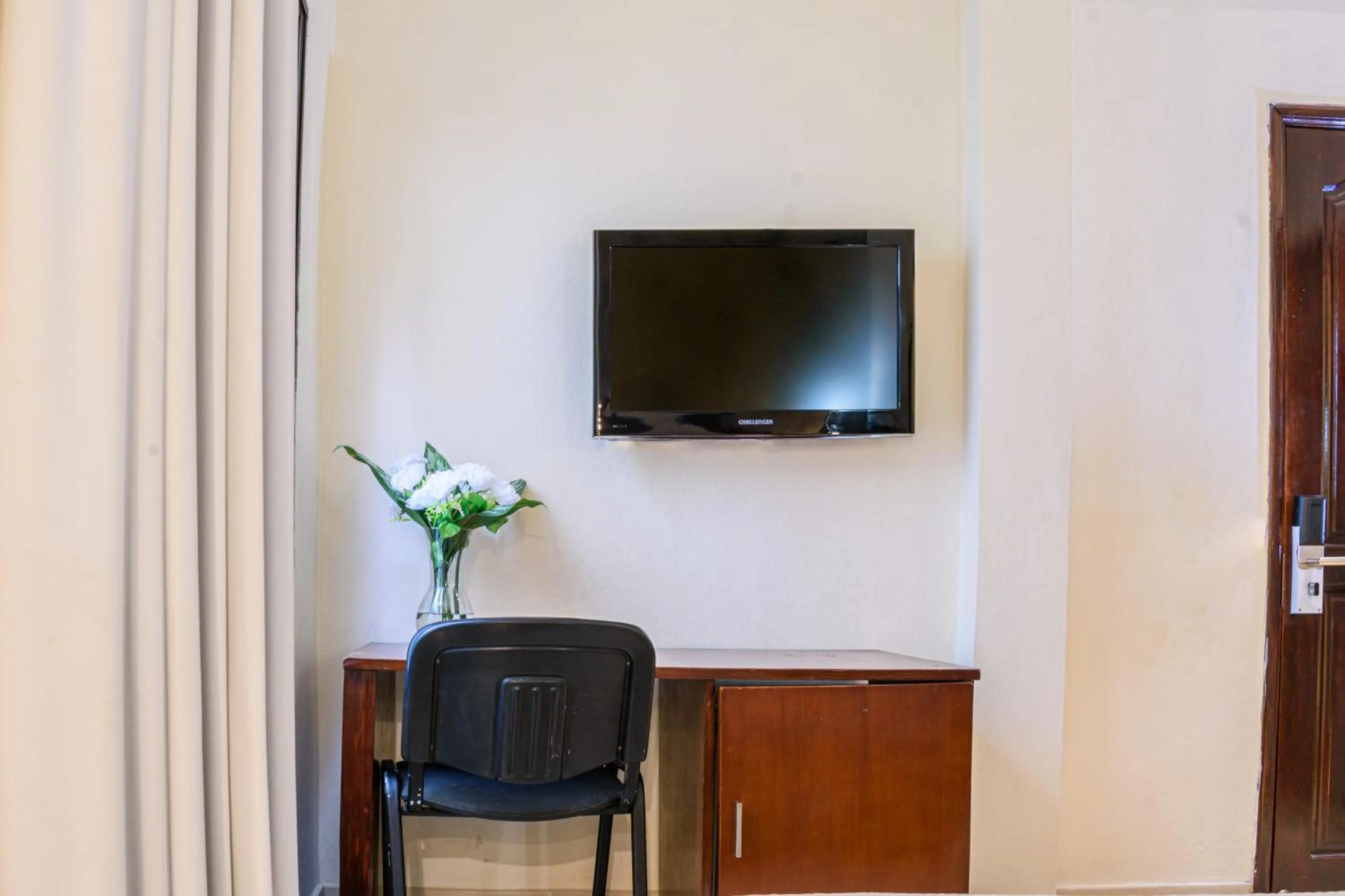TV and multimedia in Hotel Virrey Cartagena