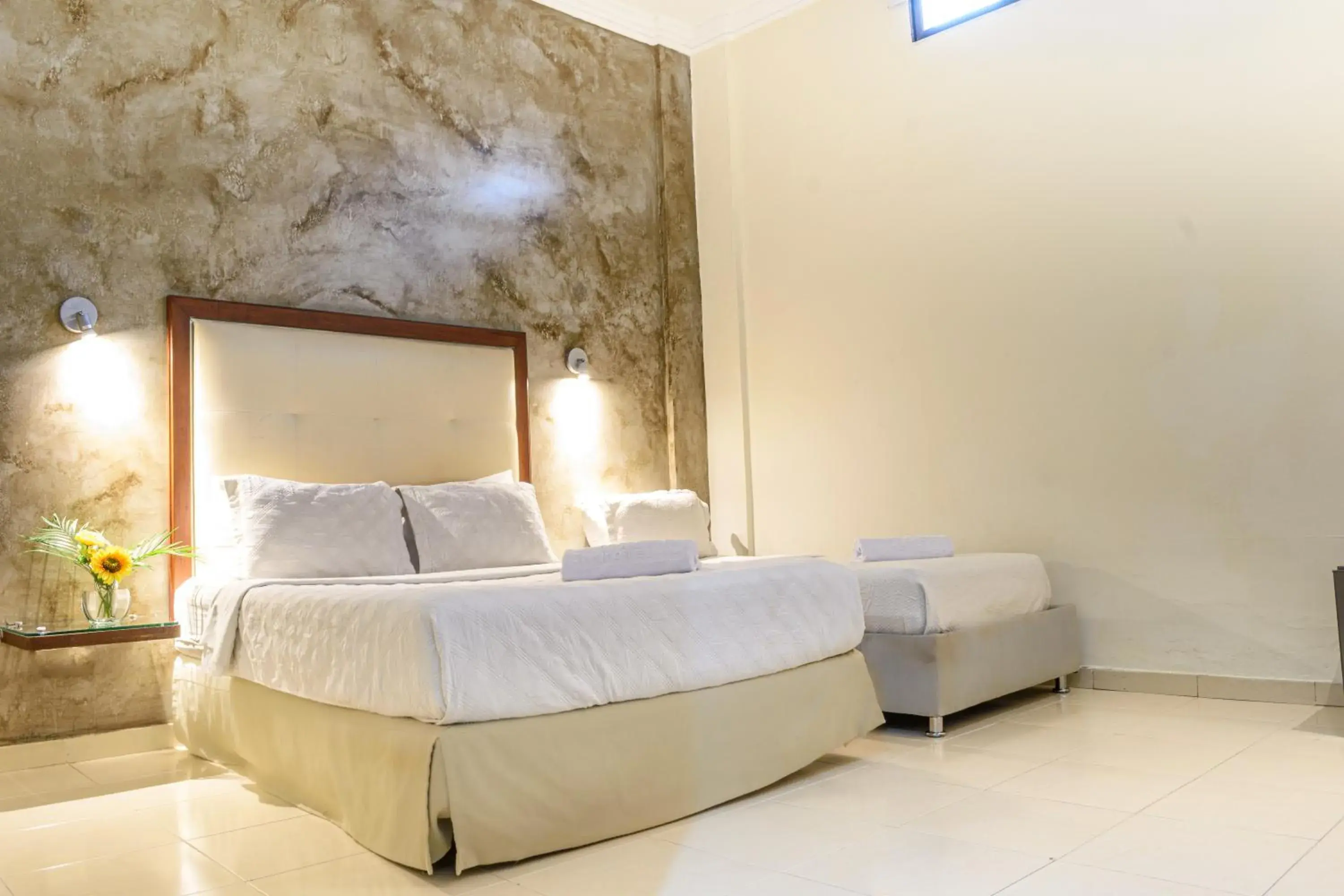 Economy Triple Room in Hotel Virrey Cartagena Economy Triple Room in Hotel Virrey Cartagena