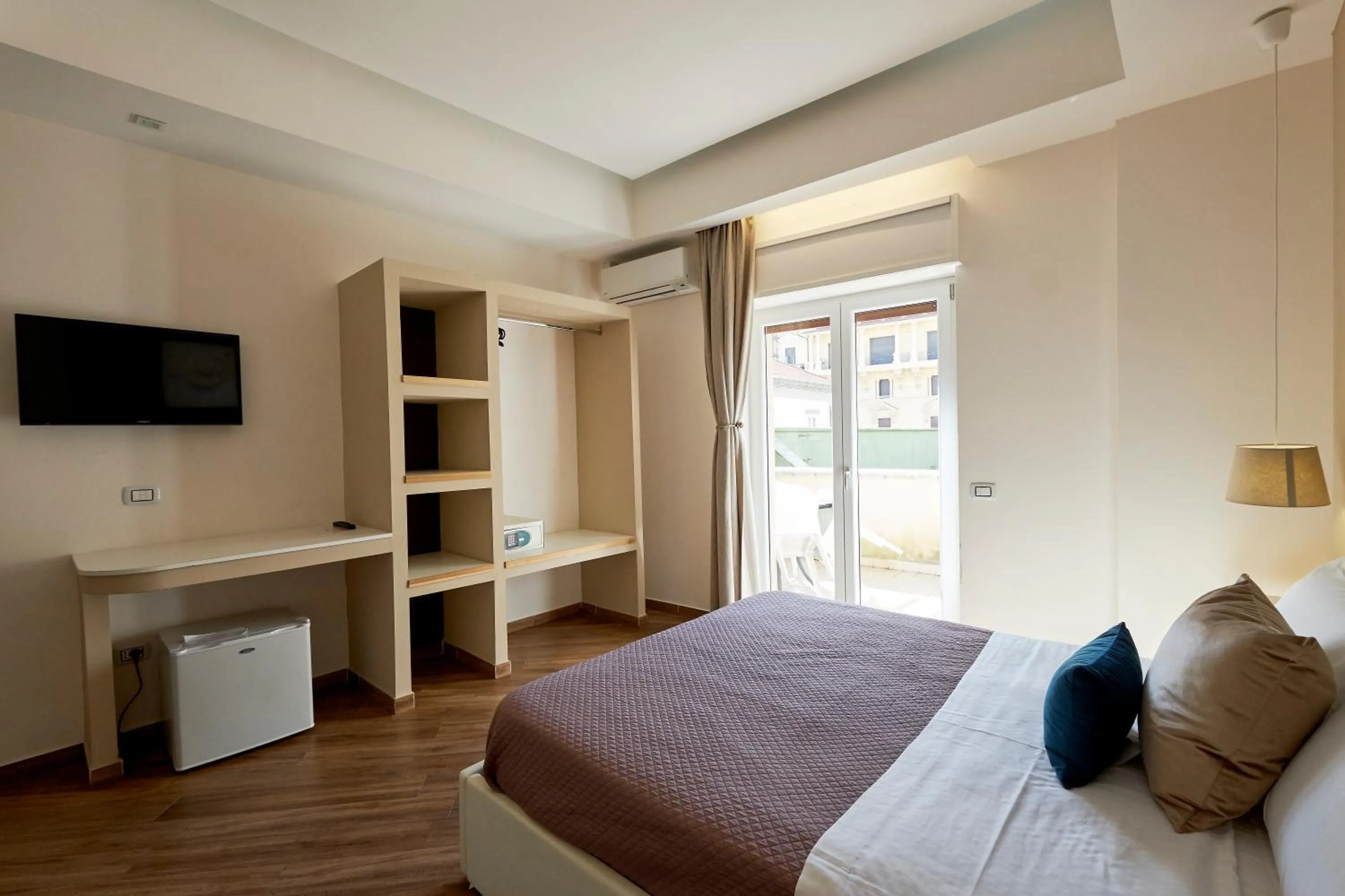 Communal lounge/ TV room in 360 Hospitality