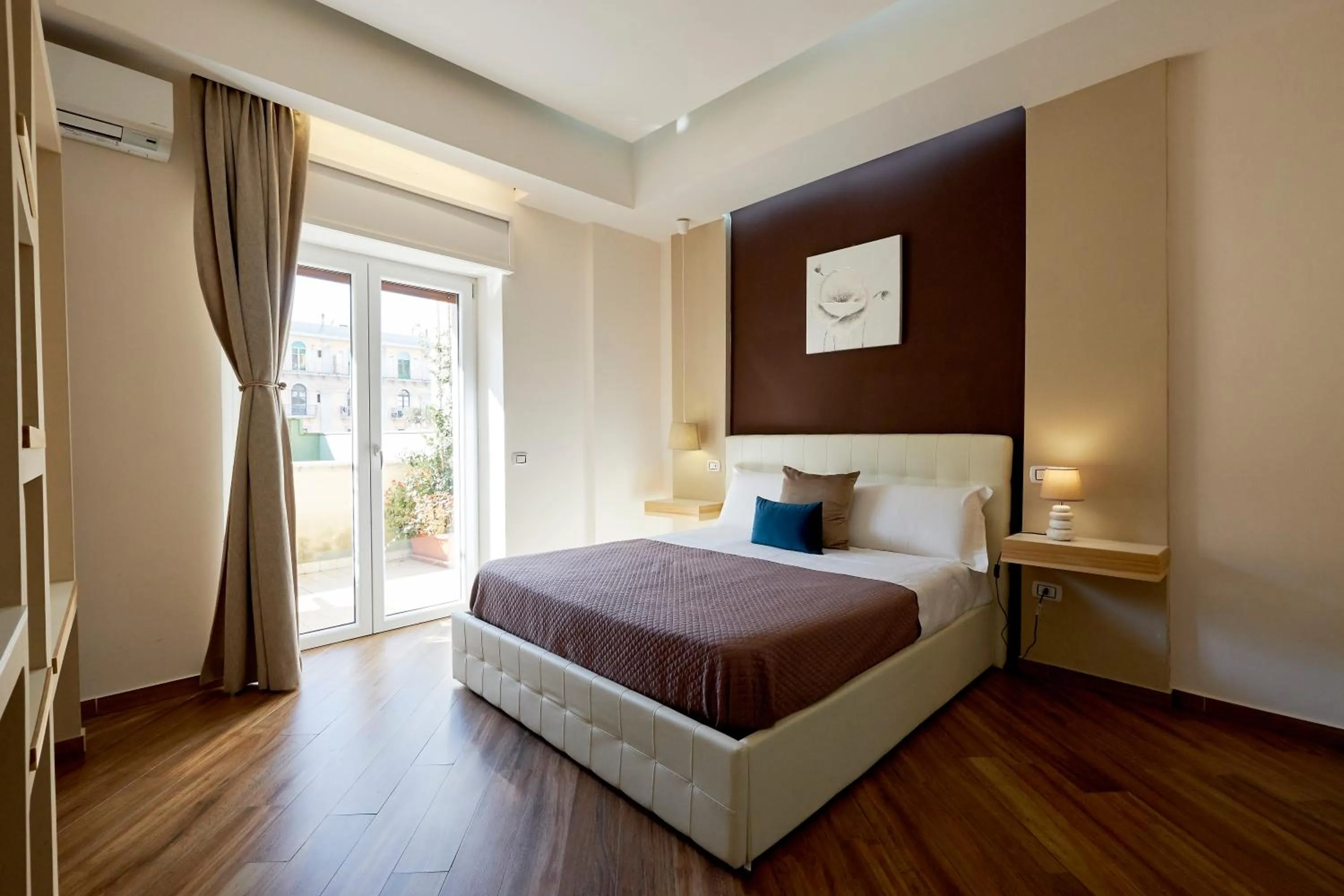 Photo of the whole room in 360 Hospitality