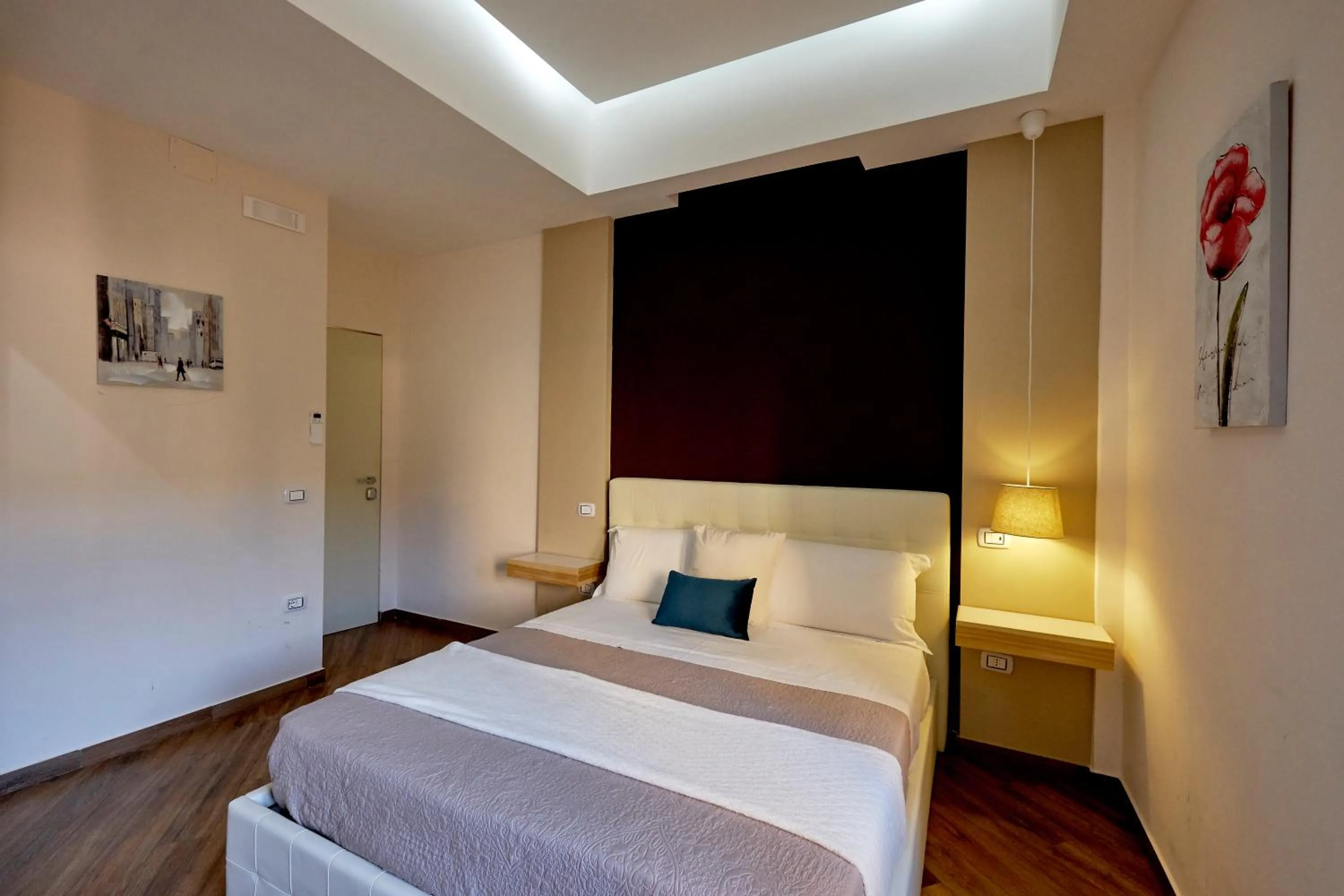 Photo of the whole room in 360 Hospitality