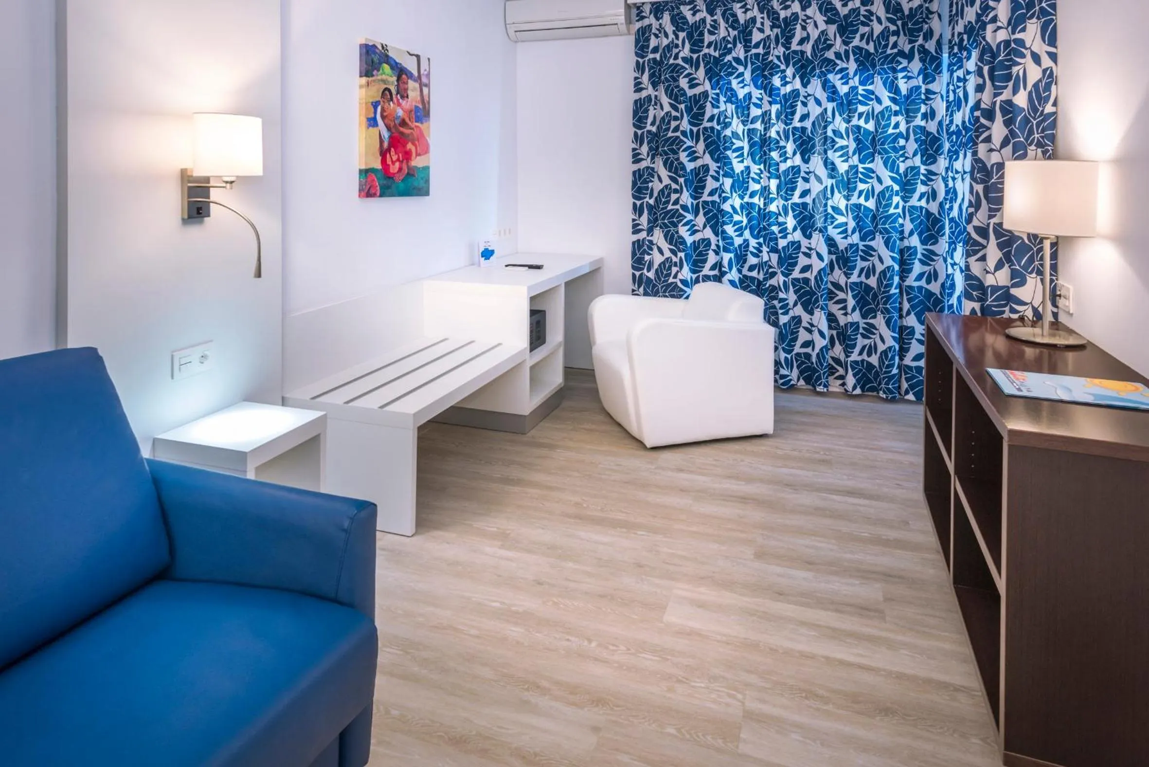 Suite with Balcony in Hotel Tahití Playa