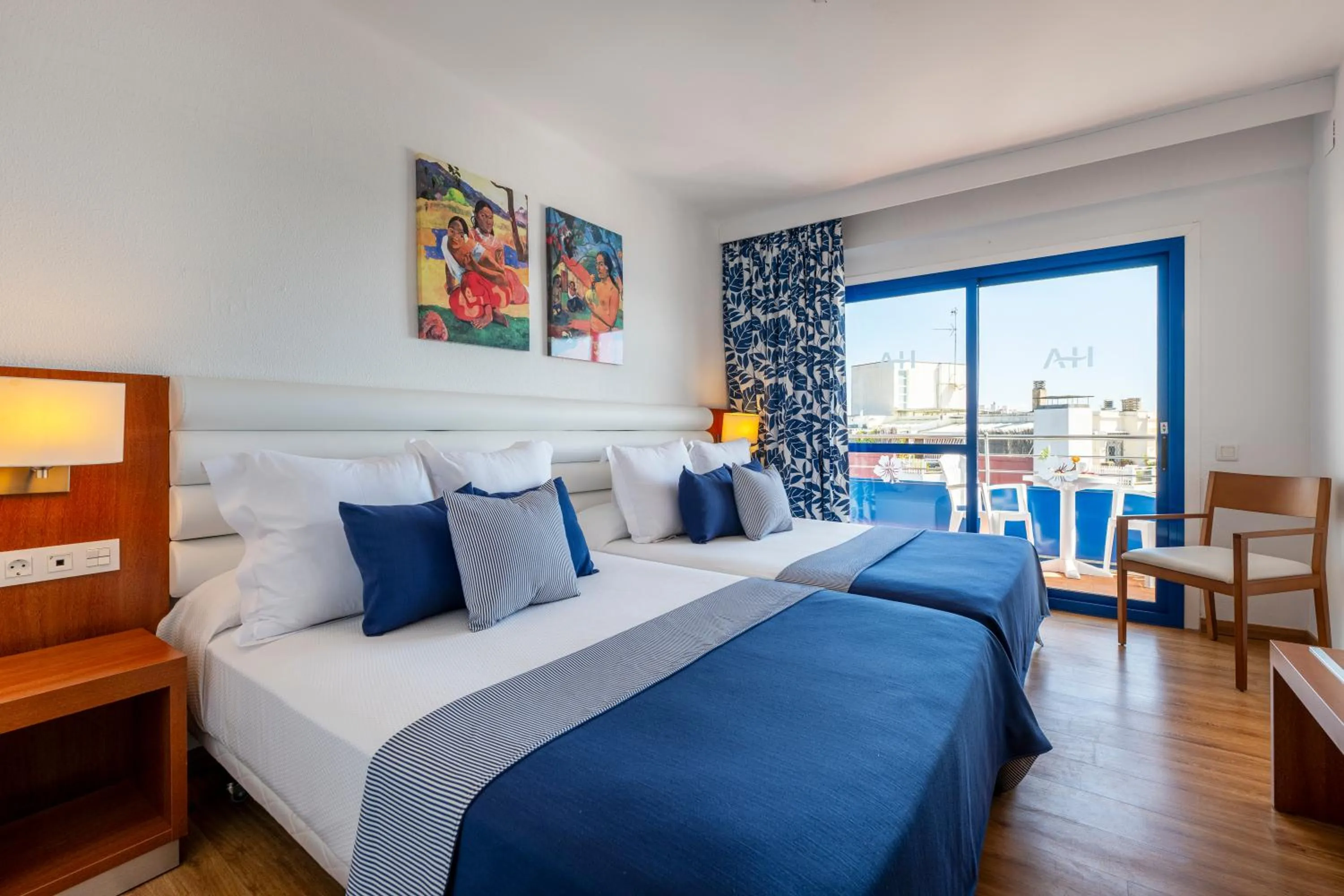 Bed in Hotel Tahití Playa