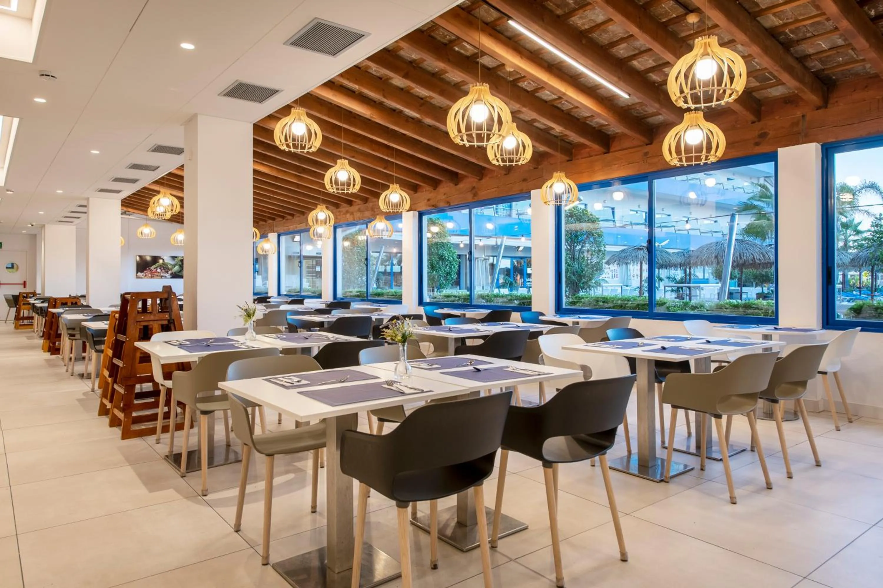 Restaurant/places to eat in Hotel Tahití Playa