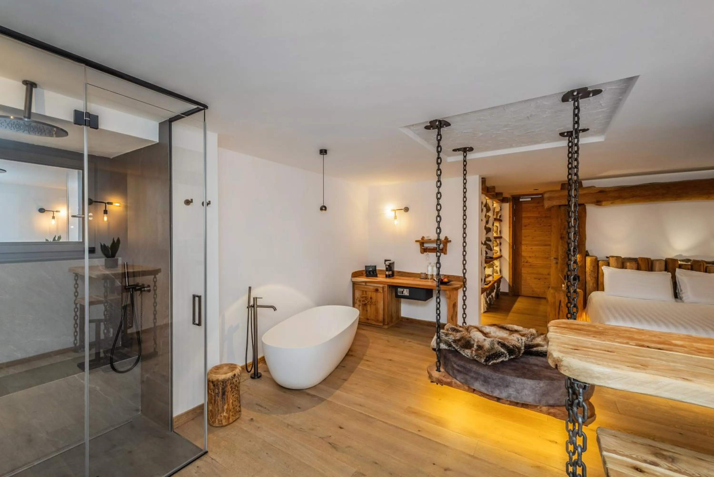 Photo of the whole room, Bed in Hotel Chalet Al Foss - Adults Only