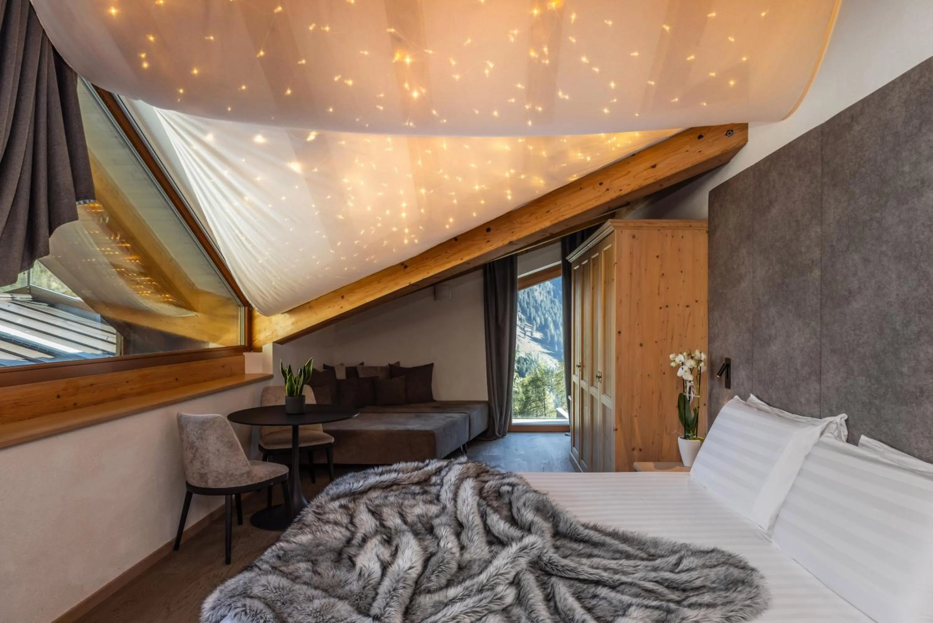 Bedroom, Bed in Hotel Chalet Al Foss - Adults Only