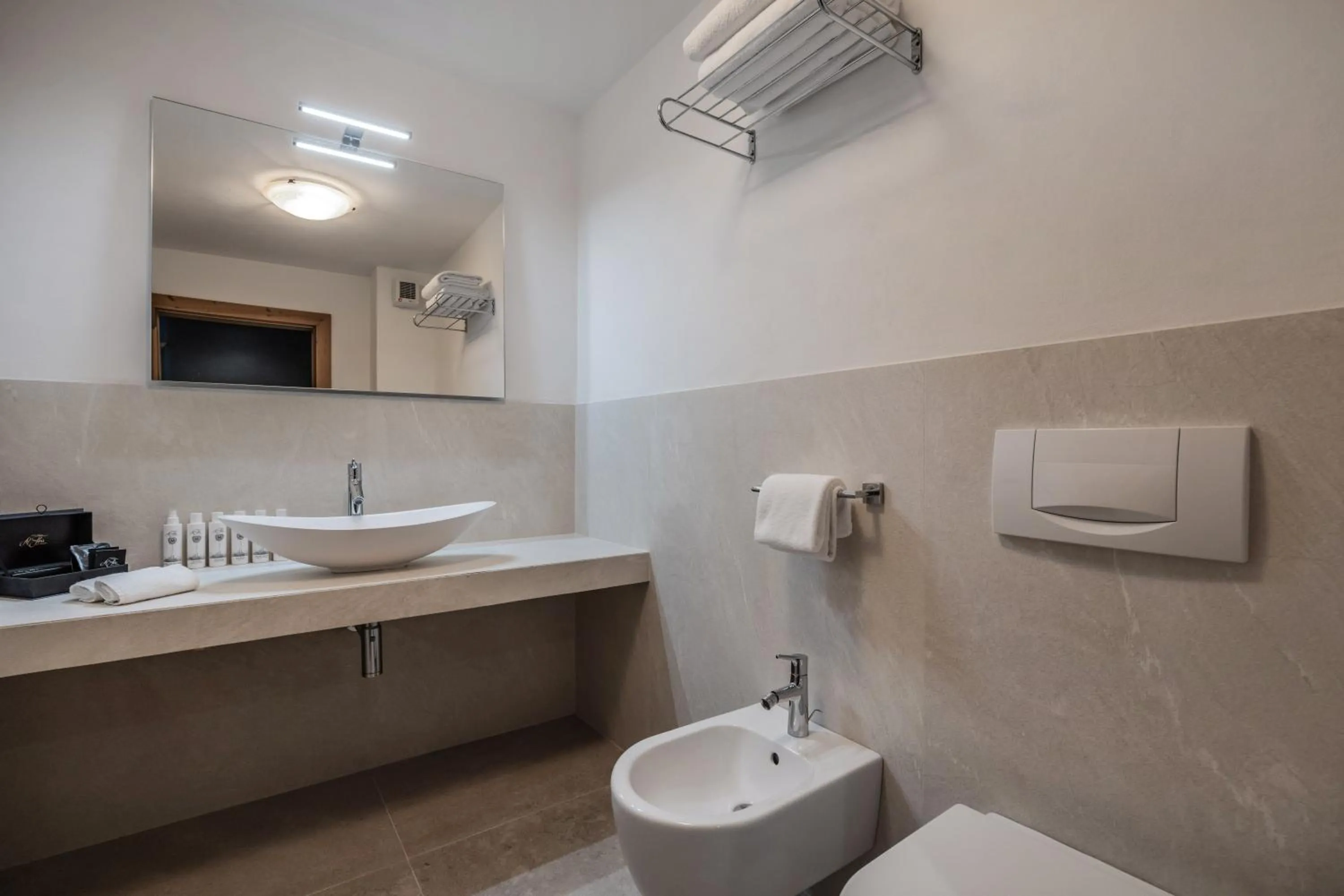 Bathroom in Hotel Chalet Al Foss - Adults Only