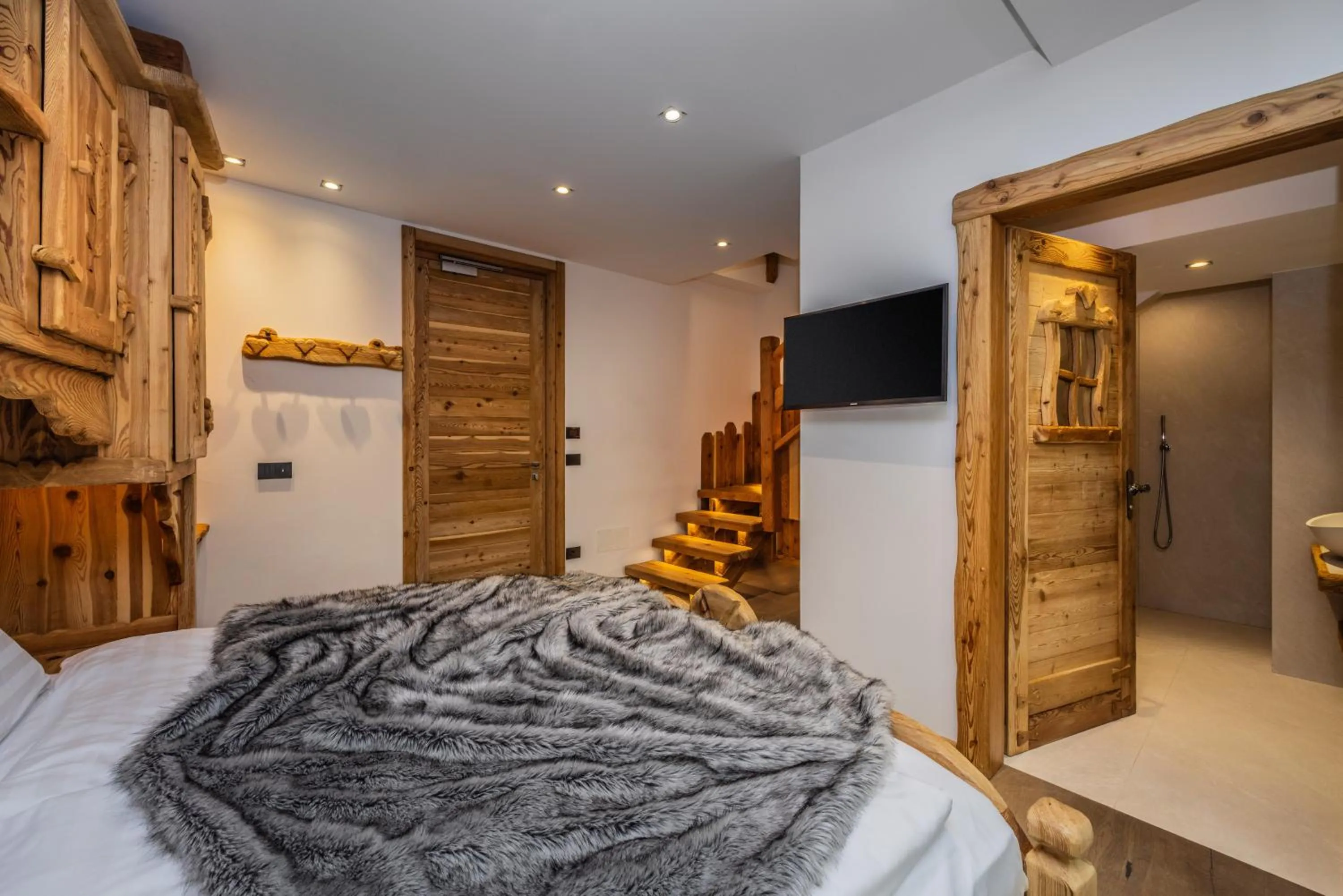 Bedroom, Bed in Hotel Chalet Al Foss - Adults Only