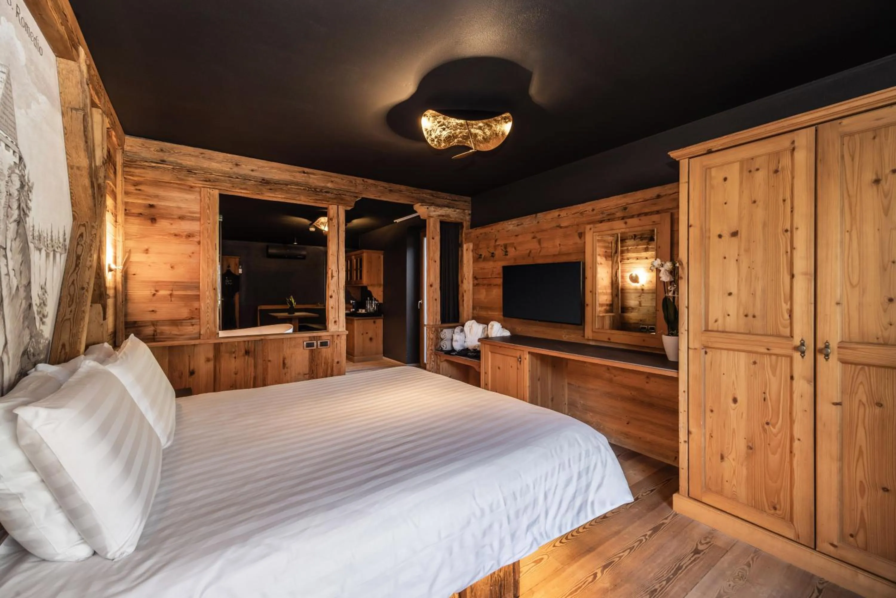 Photo of the whole room, Bed in Hotel Chalet Al Foss - Adults Only