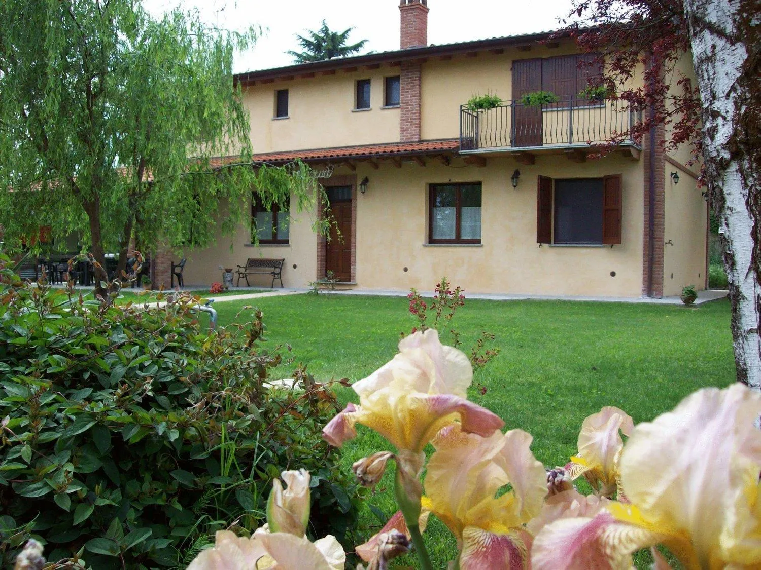 Property building in Agri Village Pavia