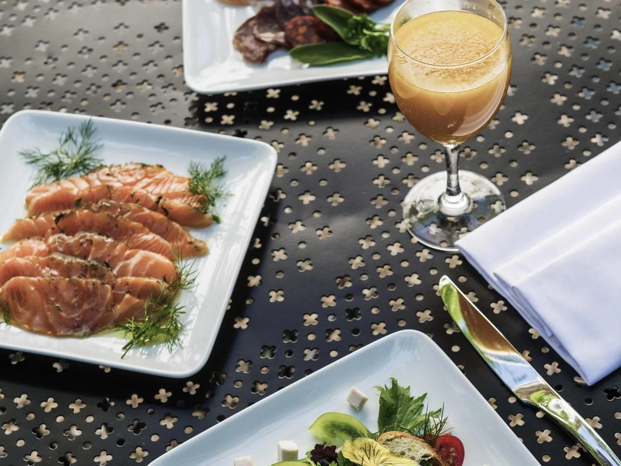 Lounge or bar in Jules César Hotel & Spa Arles - MGallery Collection