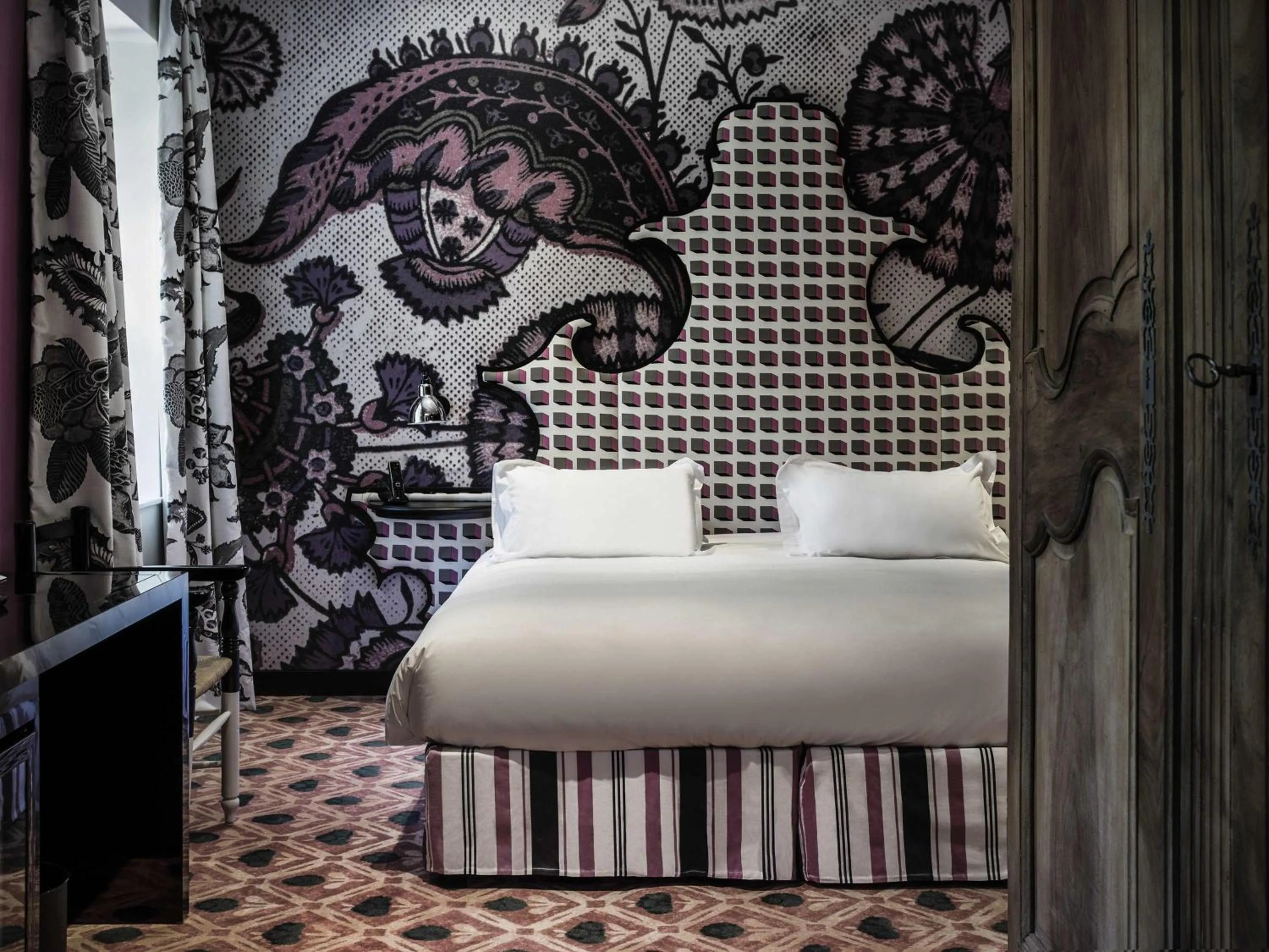 Bedroom, Bed in Jules César Hotel & Spa Arles - MGallery Collection