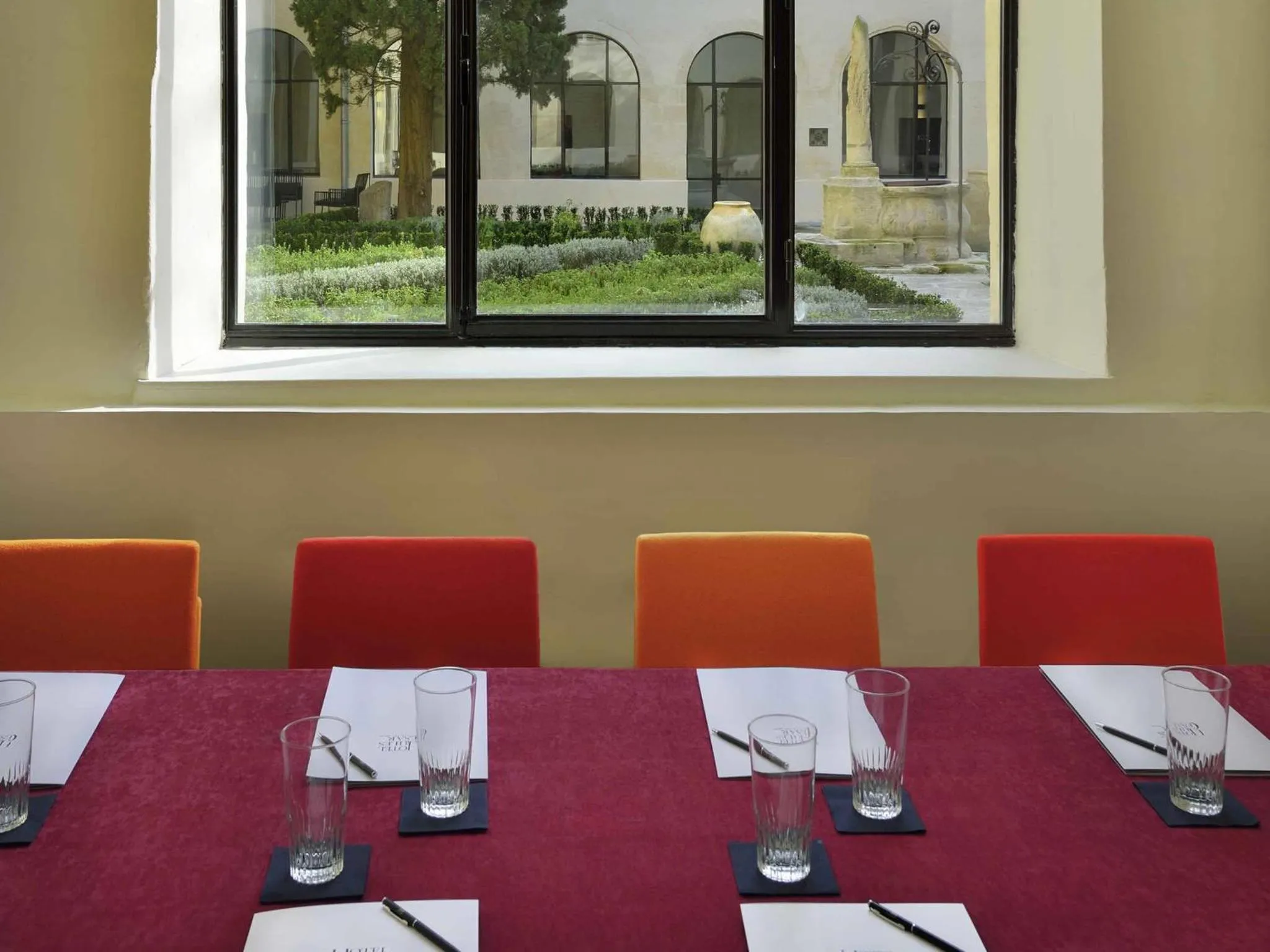 Business facilities in Jules César Hotel & Spa Arles - MGallery Collection