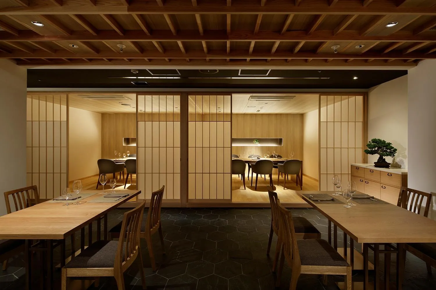Restaurant/places to eat in hotel kanra kyoto