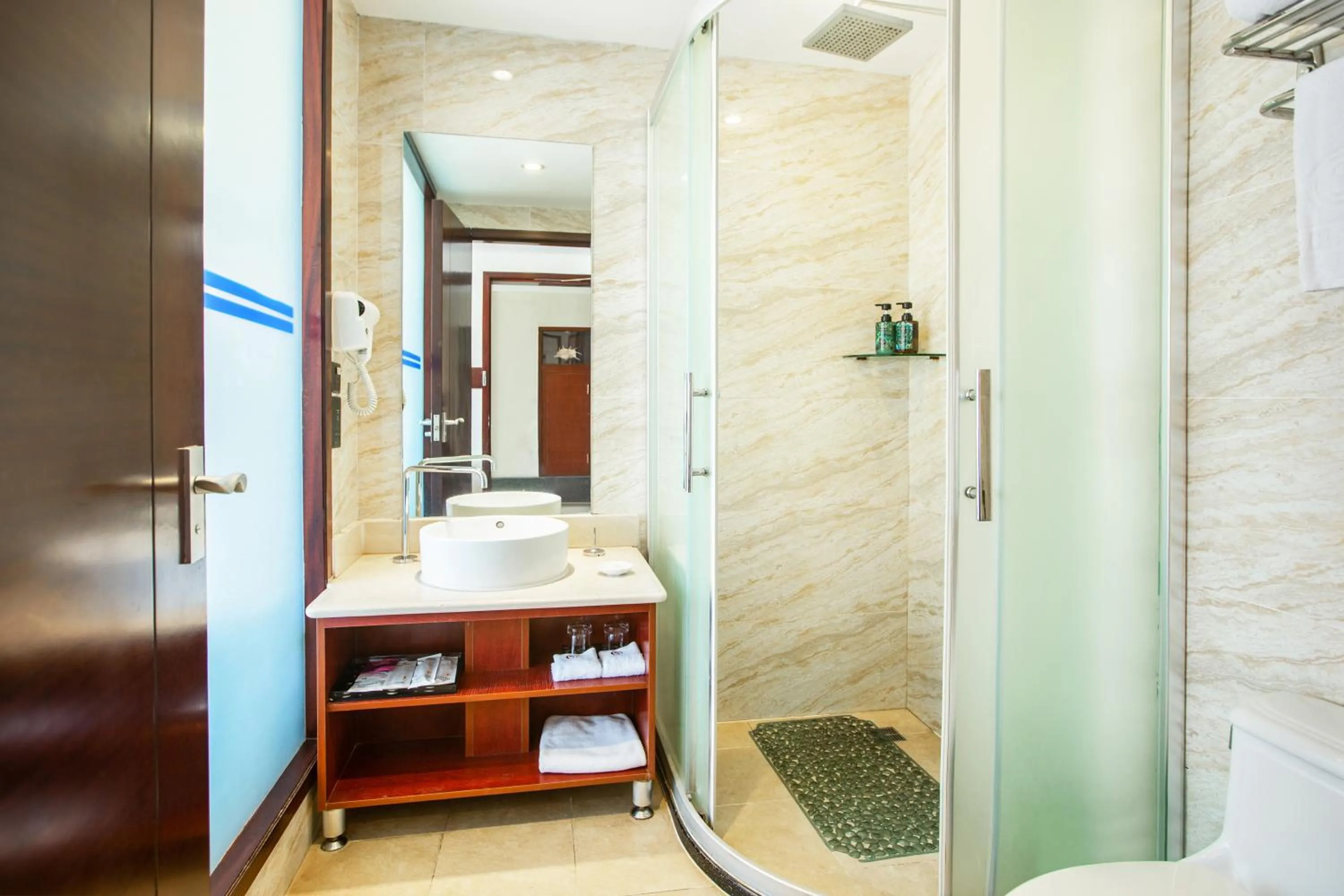 Bathroom in Shengyi Holiday Villa Hotel
