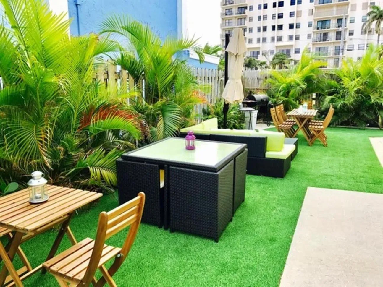 Garden in Hollywood Beachfront House