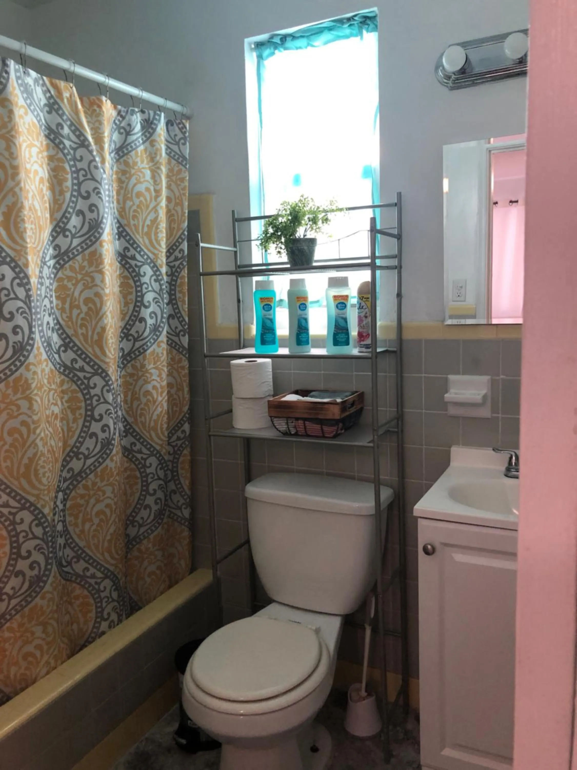 Shower in Hollywood Beachfront House