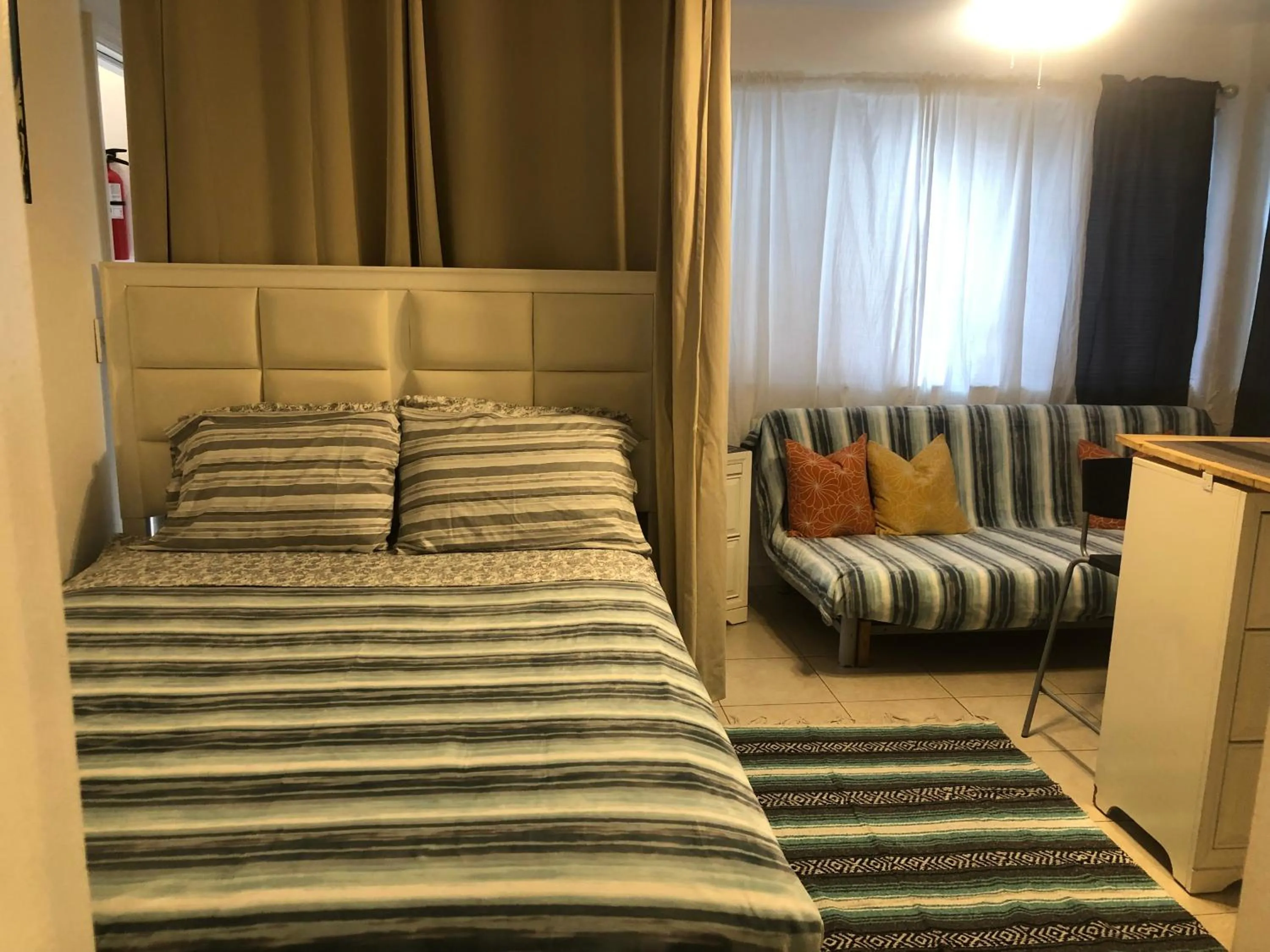 Bed in Hollywood Beachfront House