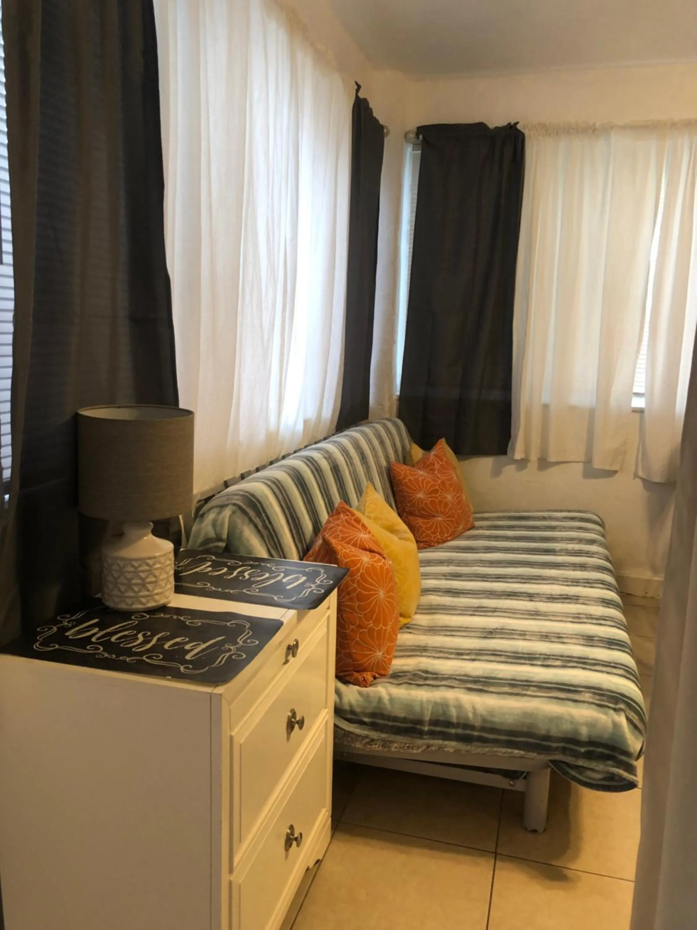 Bed in Hollywood Beachfront House