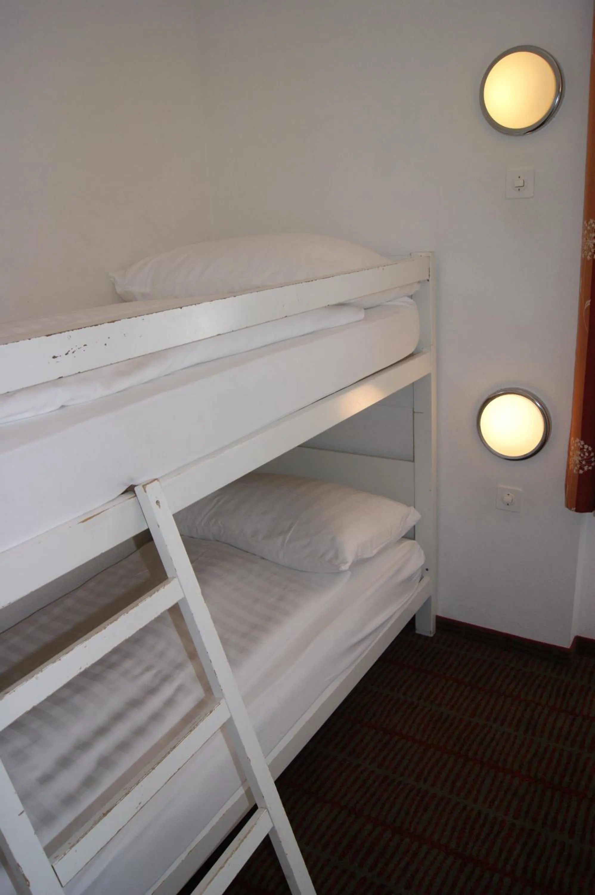 bunk bed, Bed in Hotel Schweizerhof