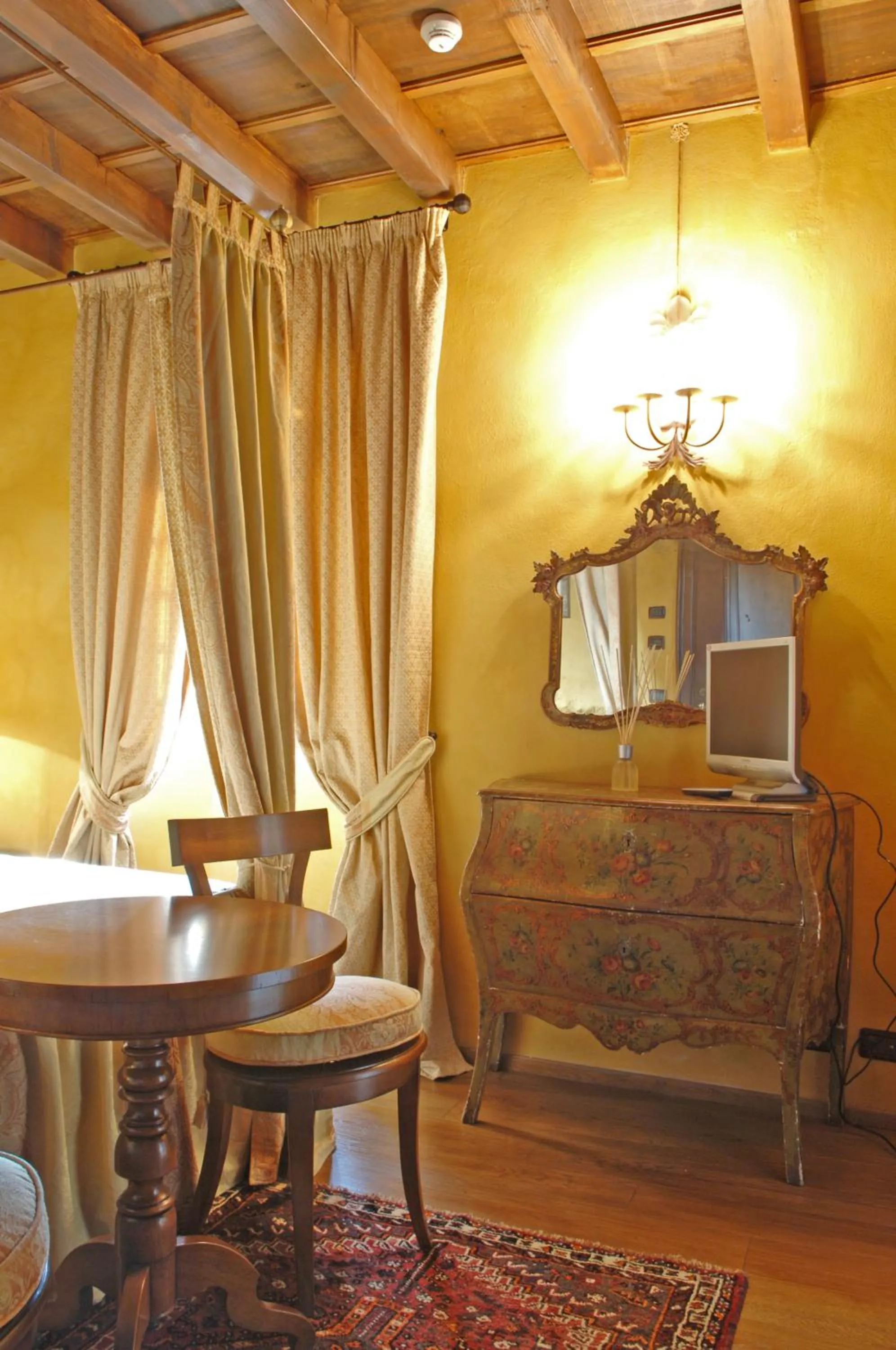 Bedroom, Bed in Hotel Torre di San Martino