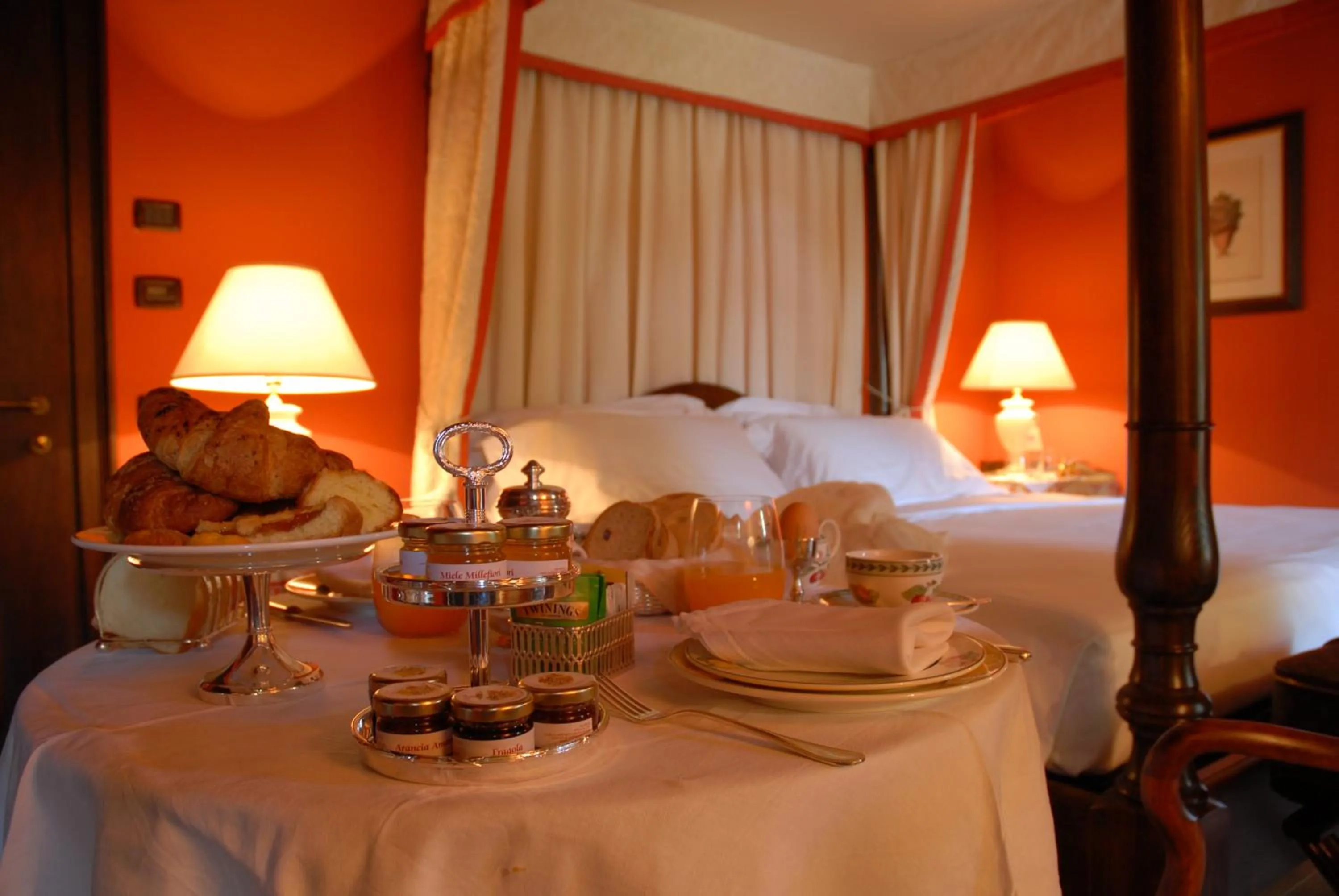 View (from property/room), Bed in Hotel Torre di San Martino