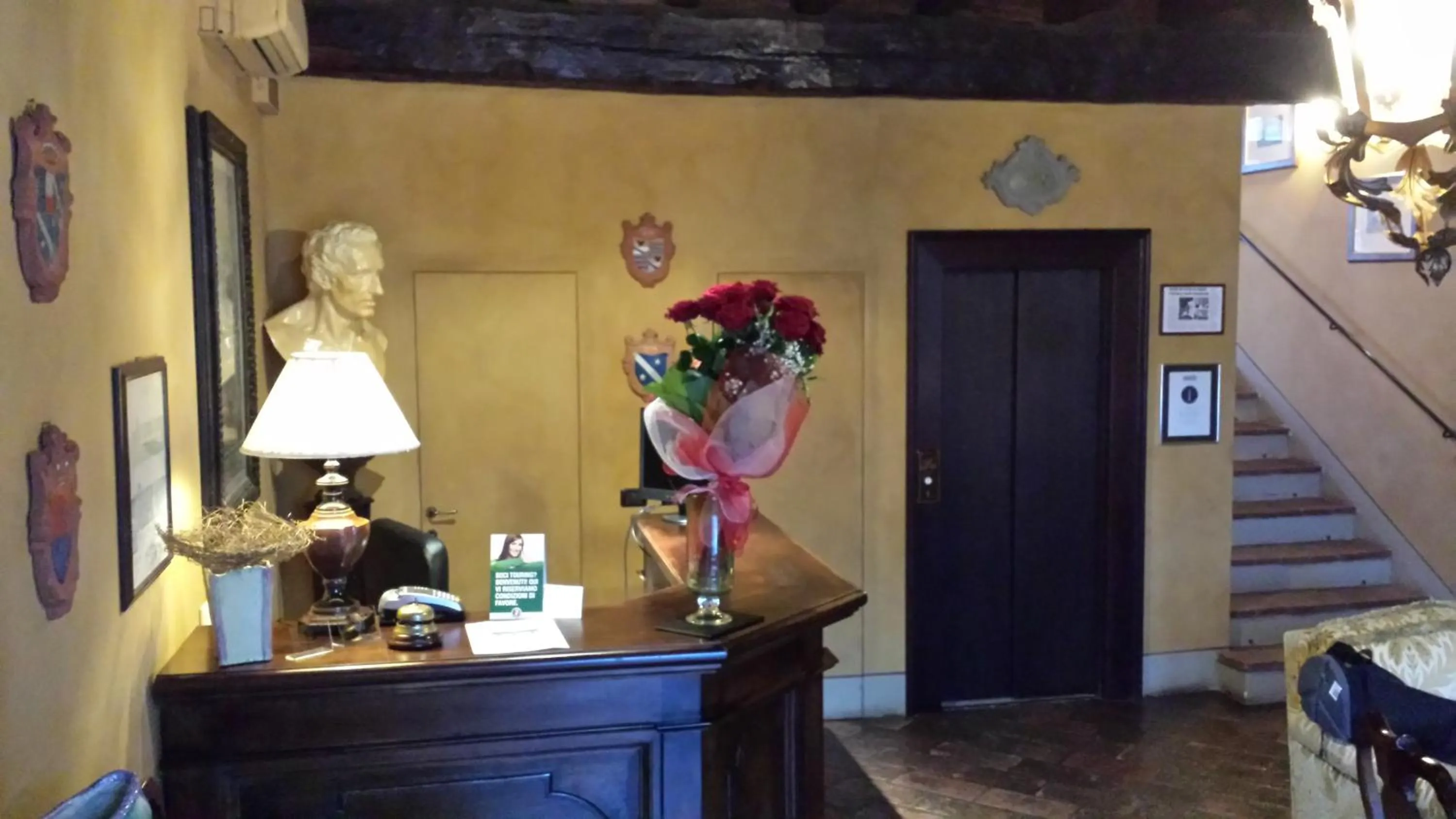 Lobby or reception in Hotel Torre di San Martino