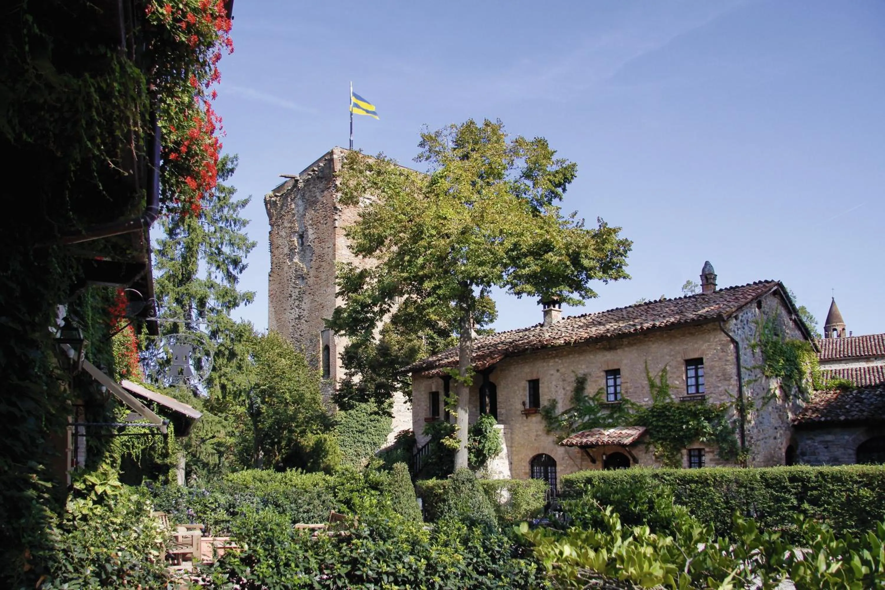 Facade/entrance in Hotel Torre di San Martino