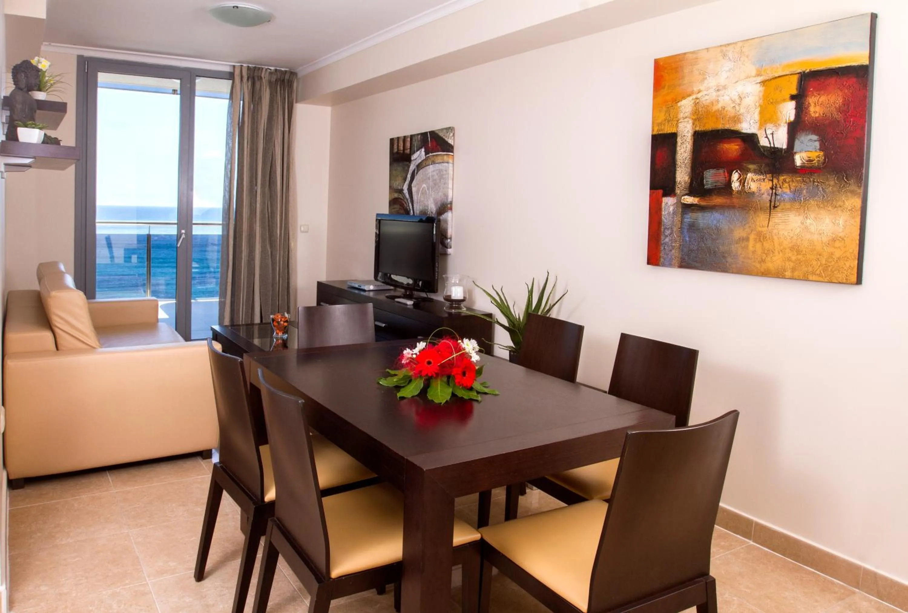 Dining area in ESTIMAR Calpe Apartments