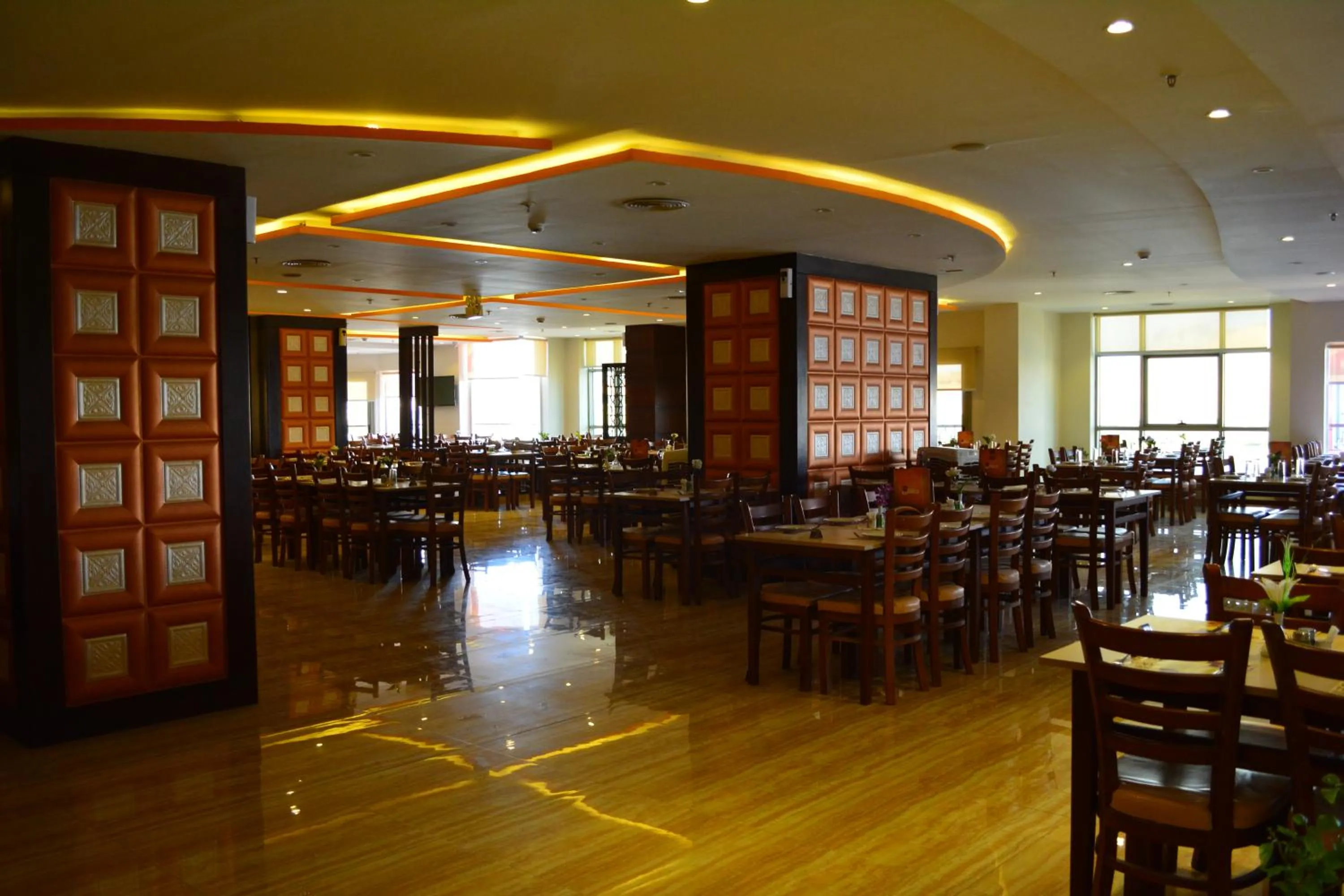 Restaurant/places to eat in Citymax Hotel Aswan