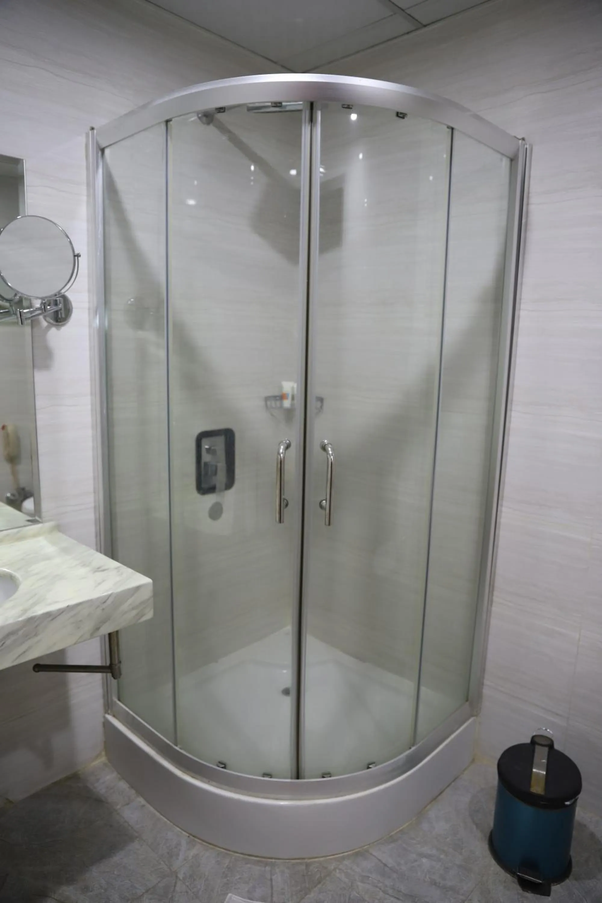Shower in Citymax Hotel Aswan