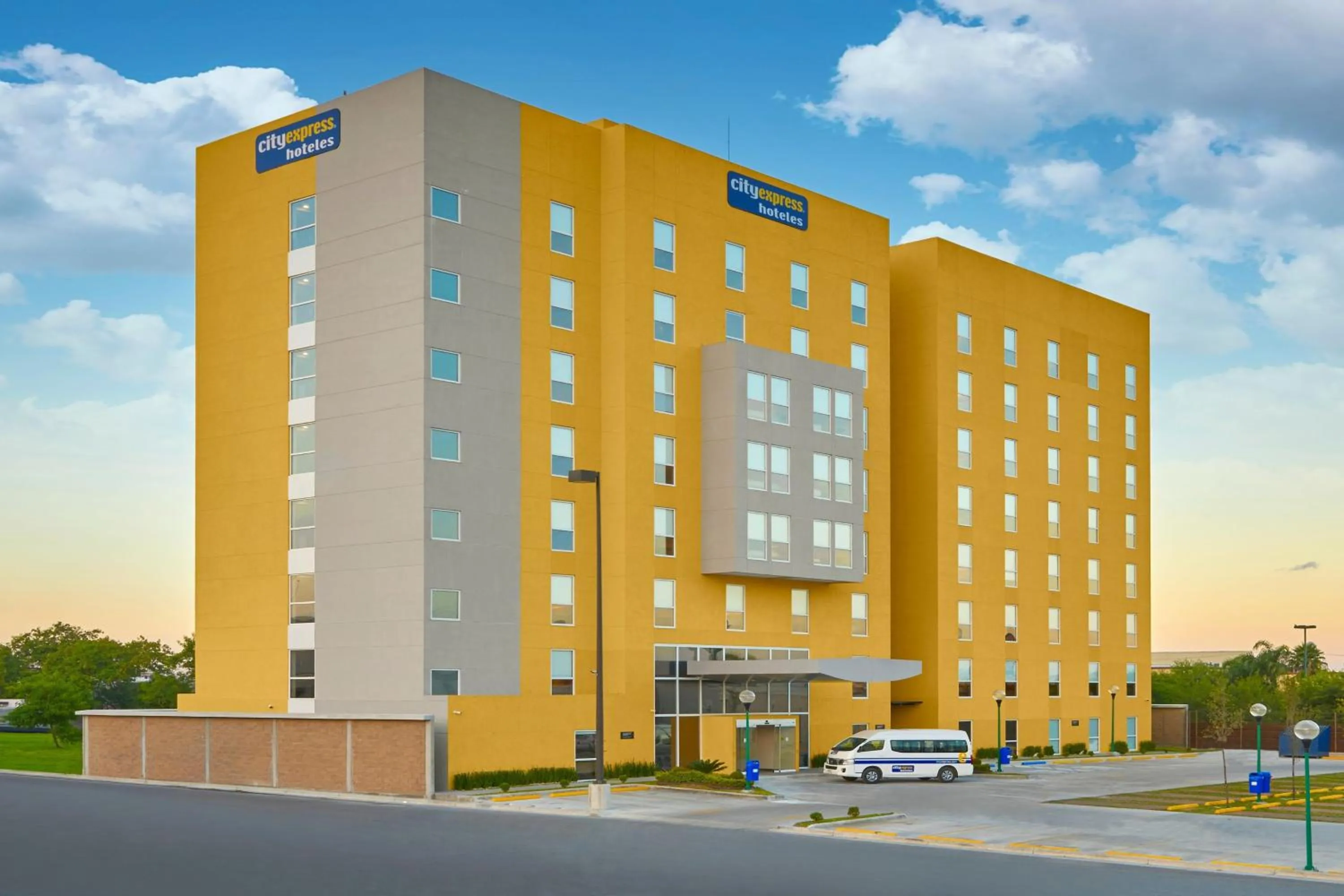 Property building in City Express by Marriott Monterrey Lindavista