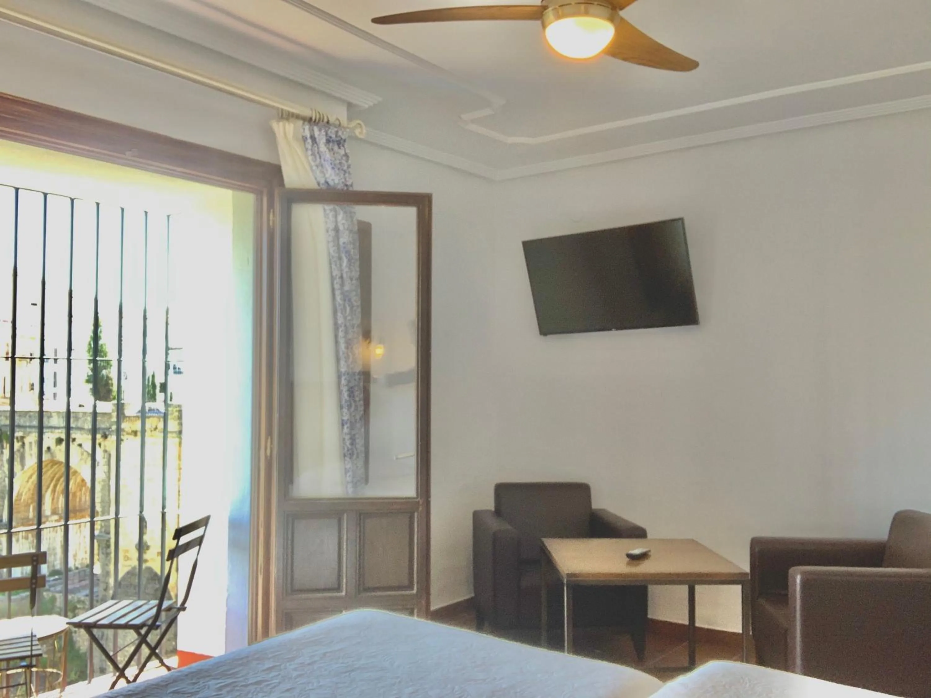 TV and multimedia, Bed in Hotel Don Miguel