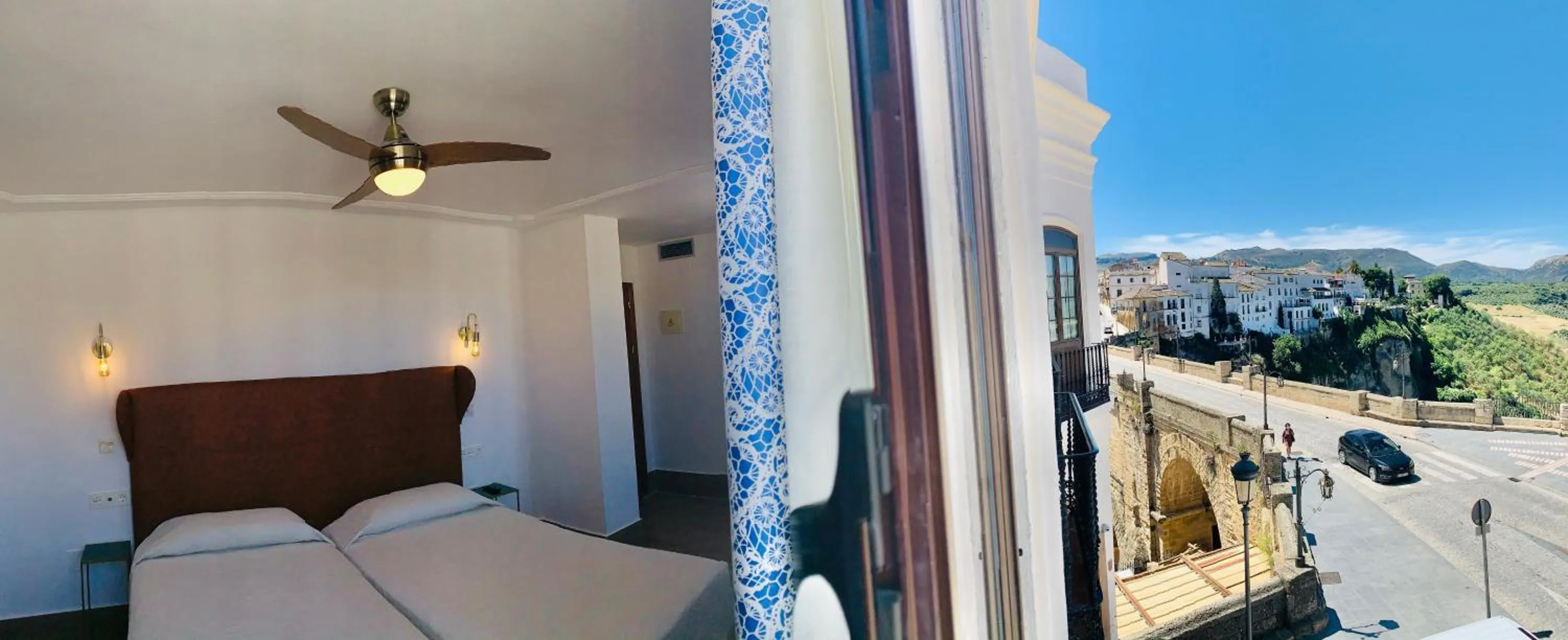 Balcony/Terrace, Bed in Hotel Don Miguel