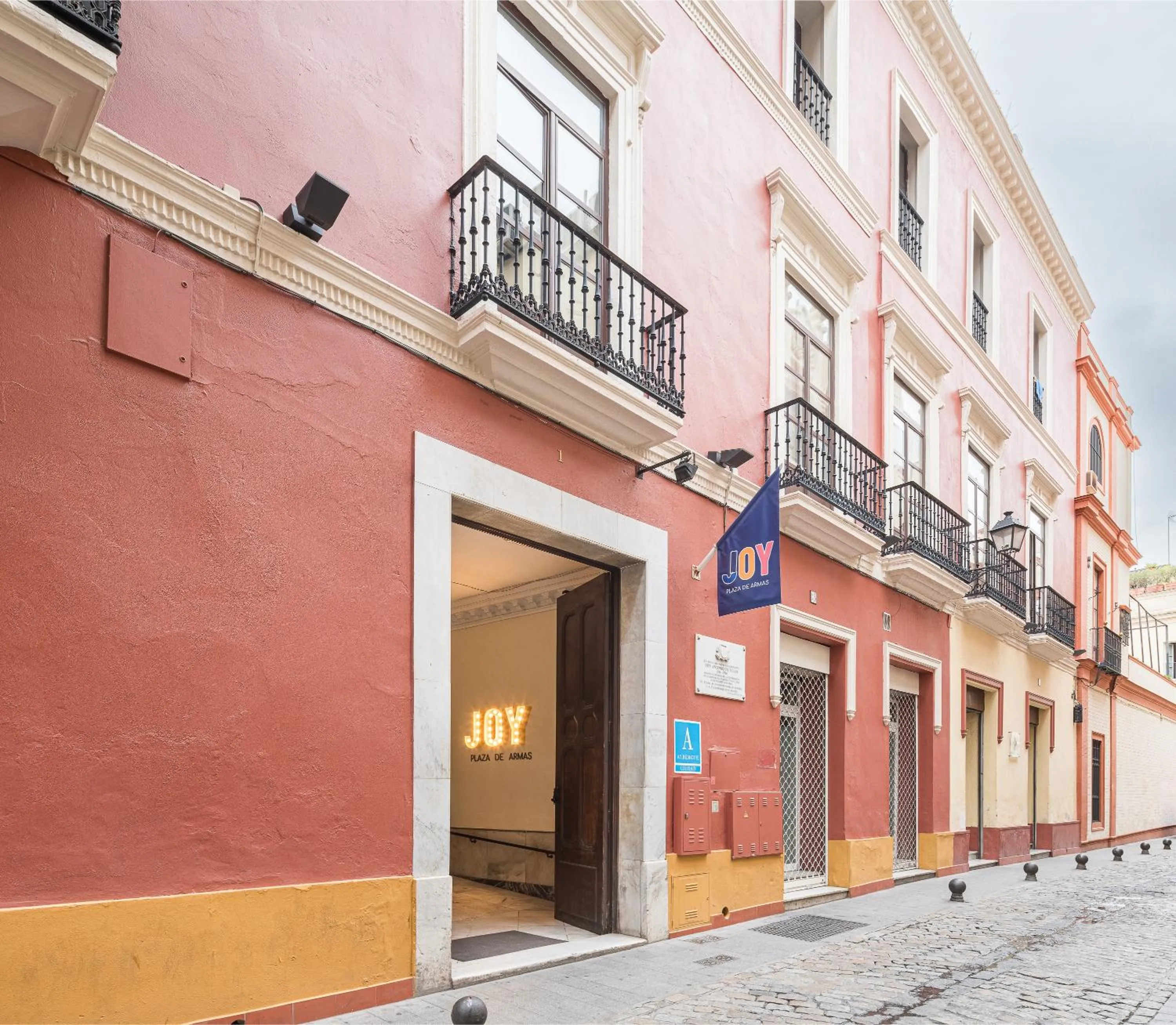 Property building in JOY Plaza de Armas