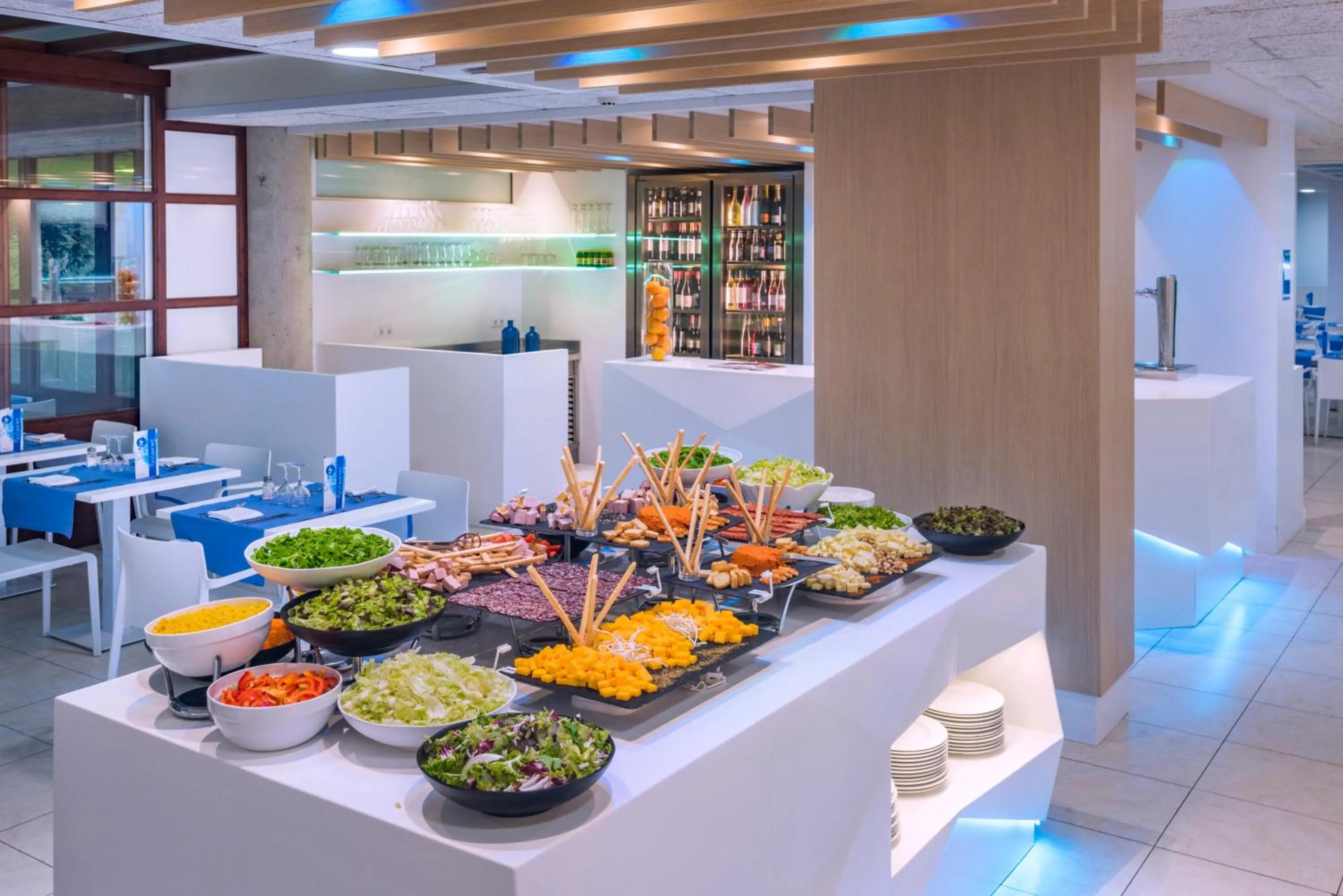 Restaurant/places to eat in Hotel Montemar Maritim