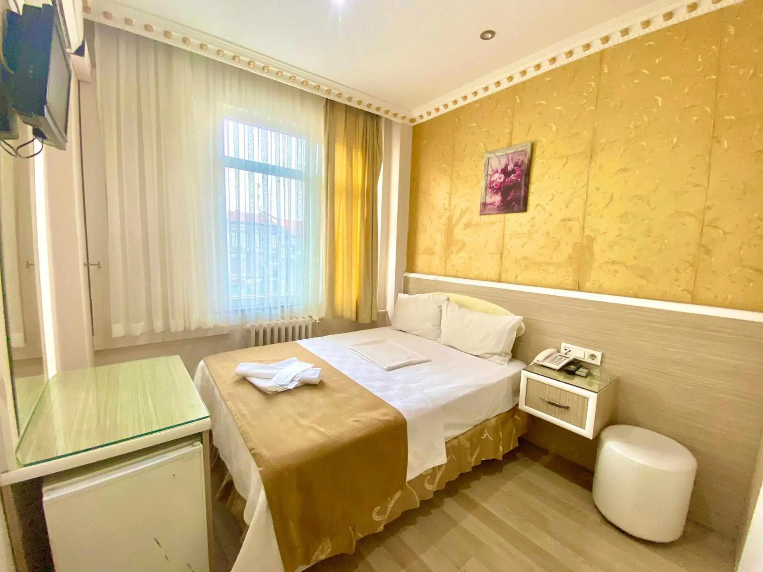 Standard Single Room in Grand Oral Hotel Standard Single Room in Grand Oral Hotel