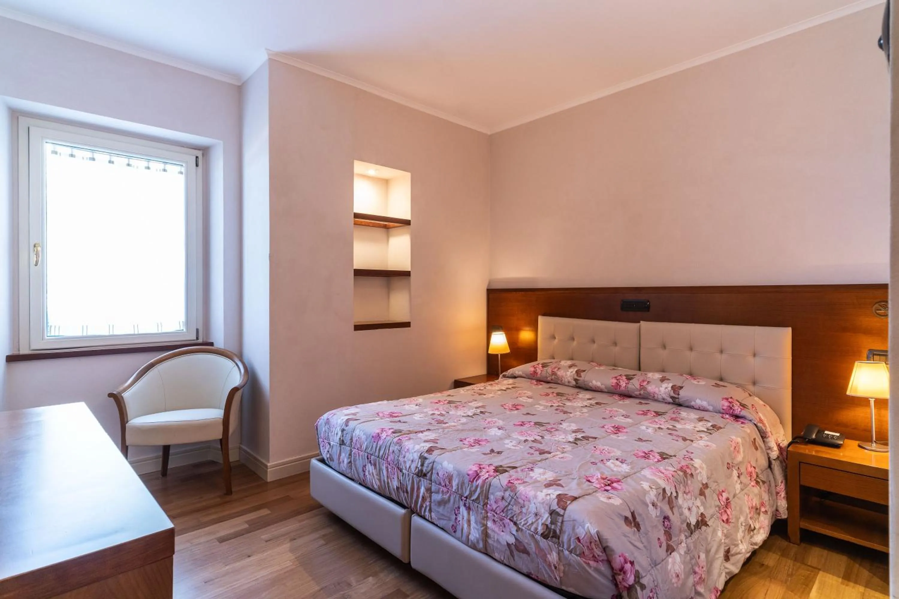 Bedroom, Bed in Hotel Rosa