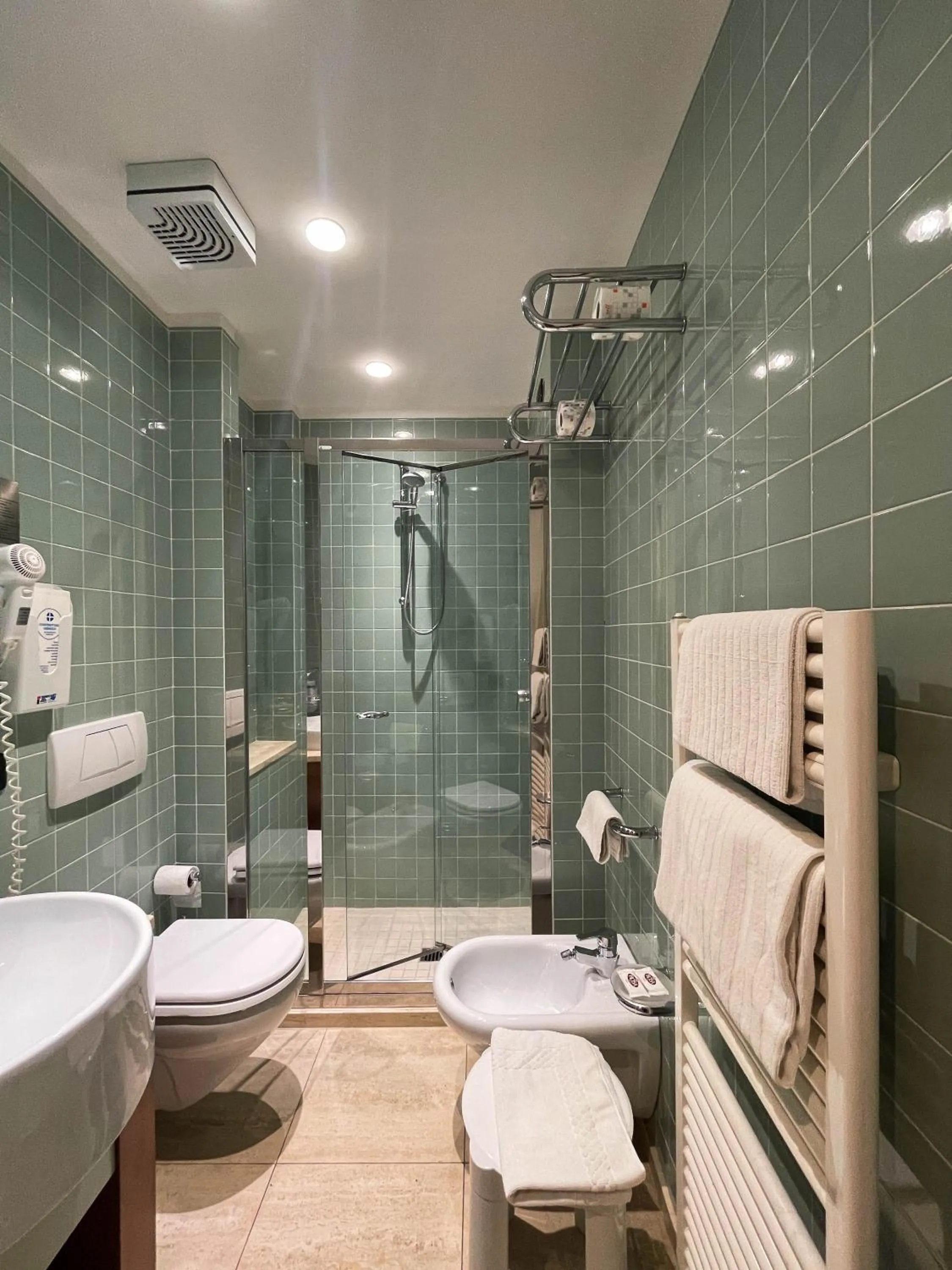 Bathroom in Hotel Rosa