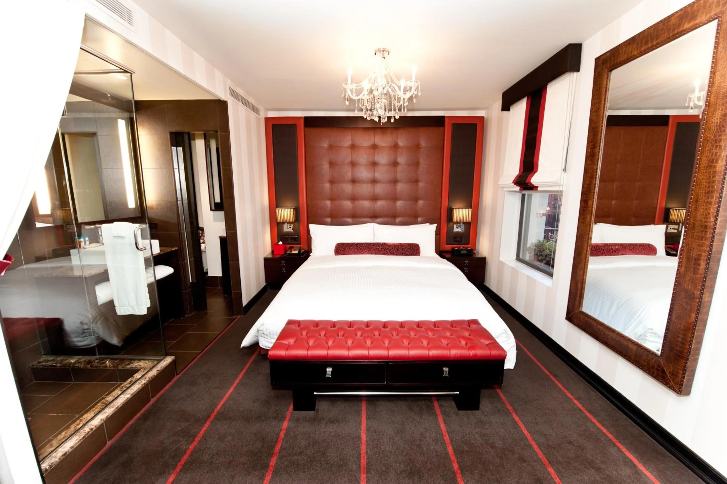 Photo of the whole room, Bed in Sanctuary Hotel New York