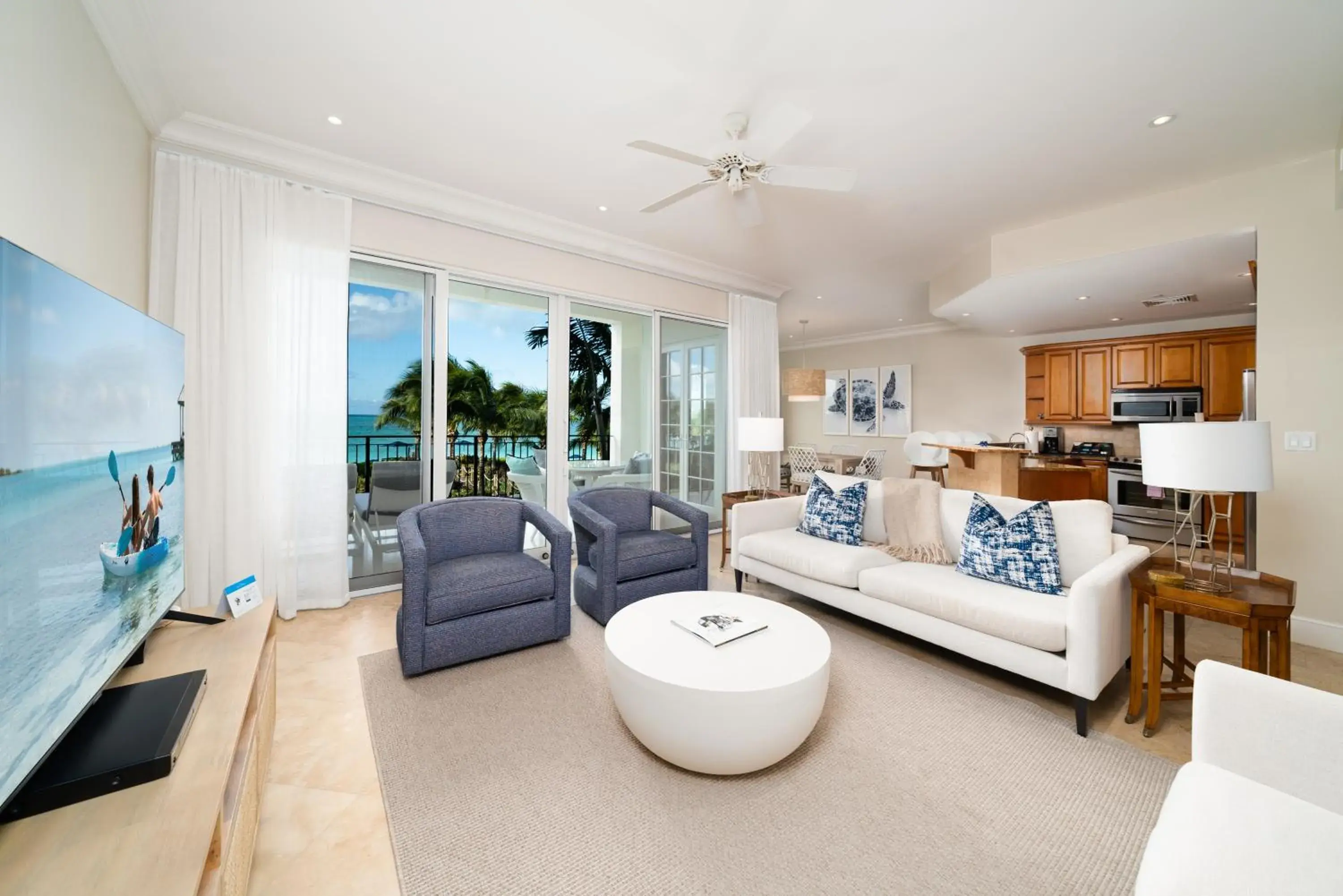 1 Bedroom Suite Ocean Front in The Regent Grand 1 Bedroom Suite Ocean Front in The Regent Grand