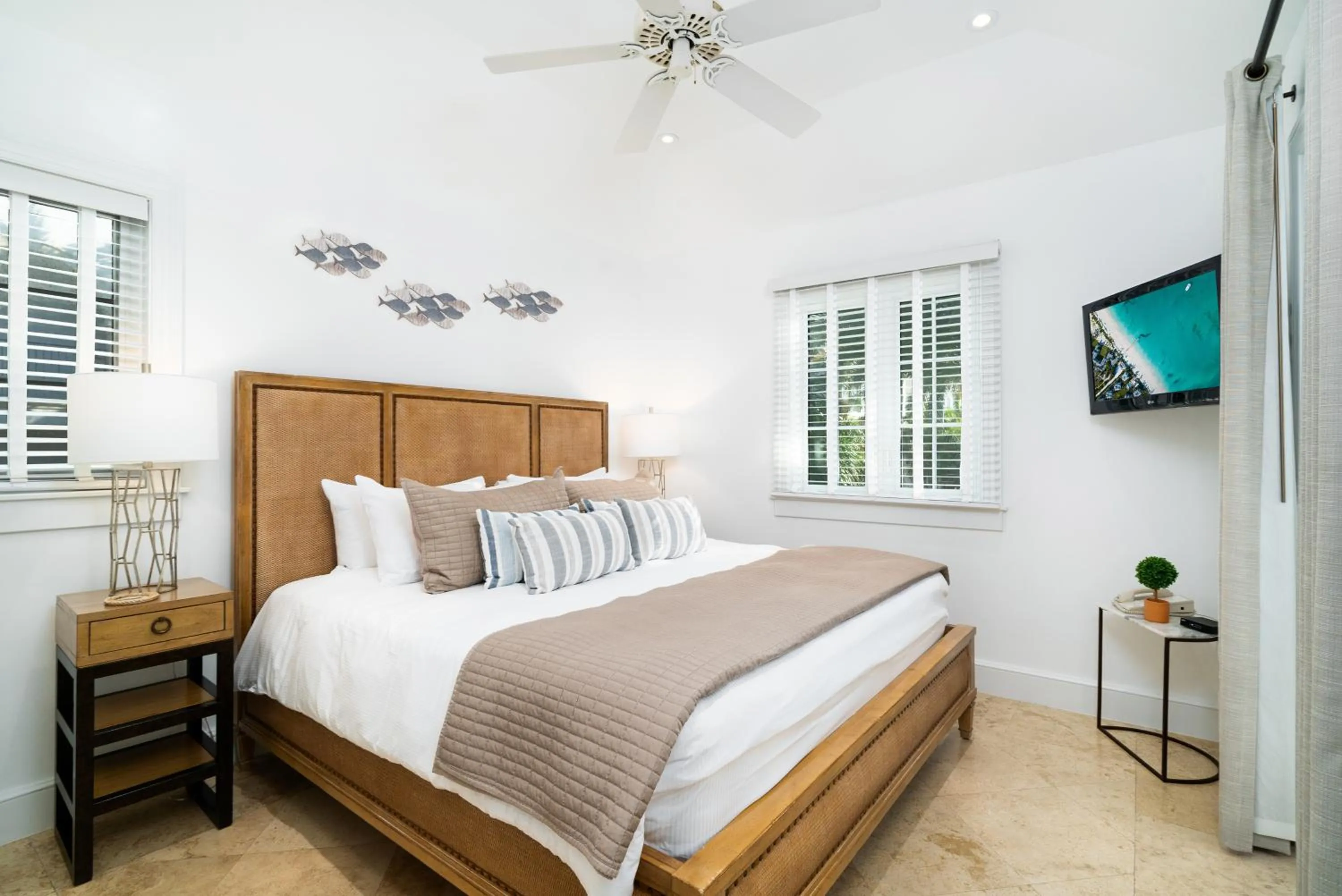 Bedroom, Bed in The Regent Grand