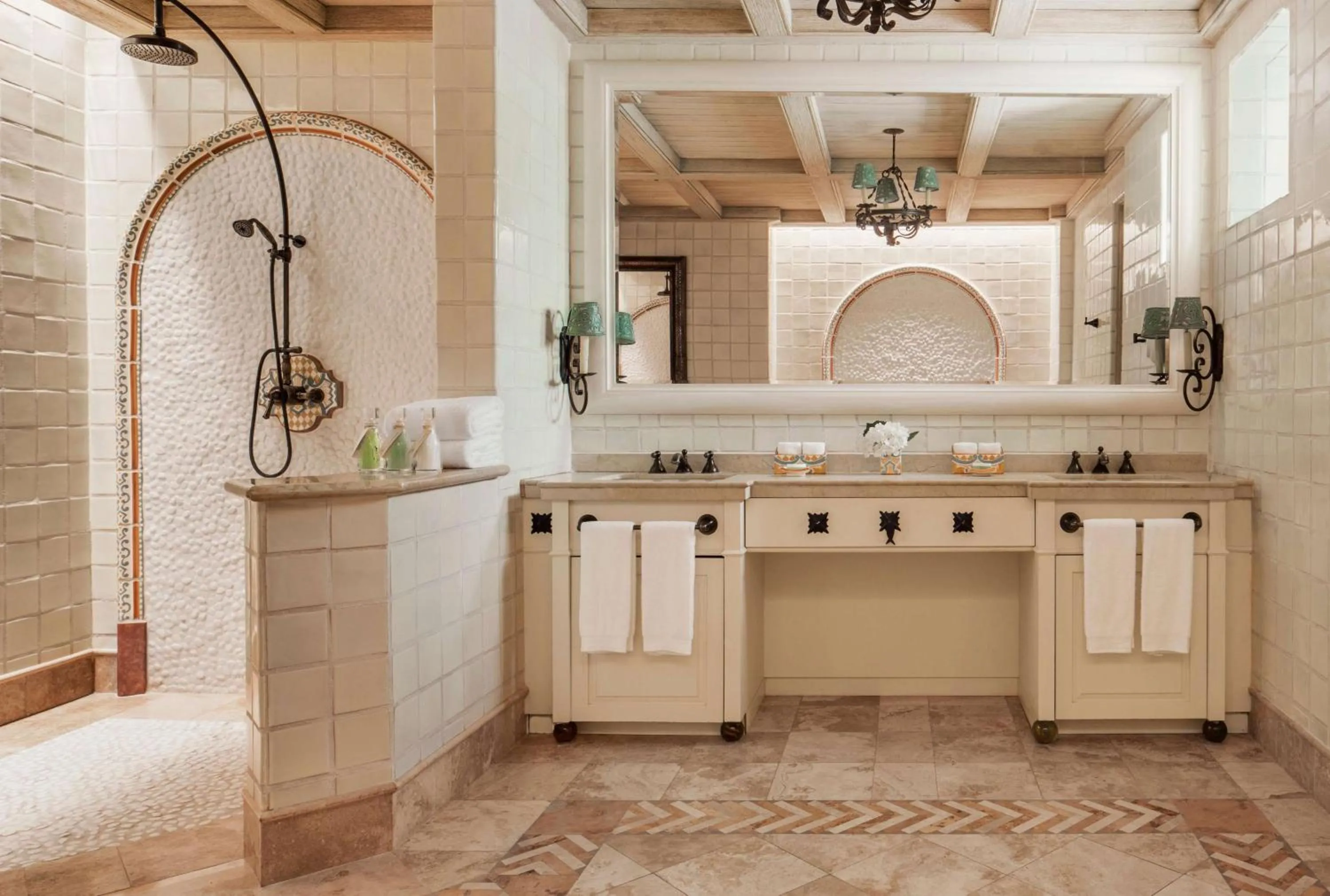 Bathroom in One&Only Palmilla